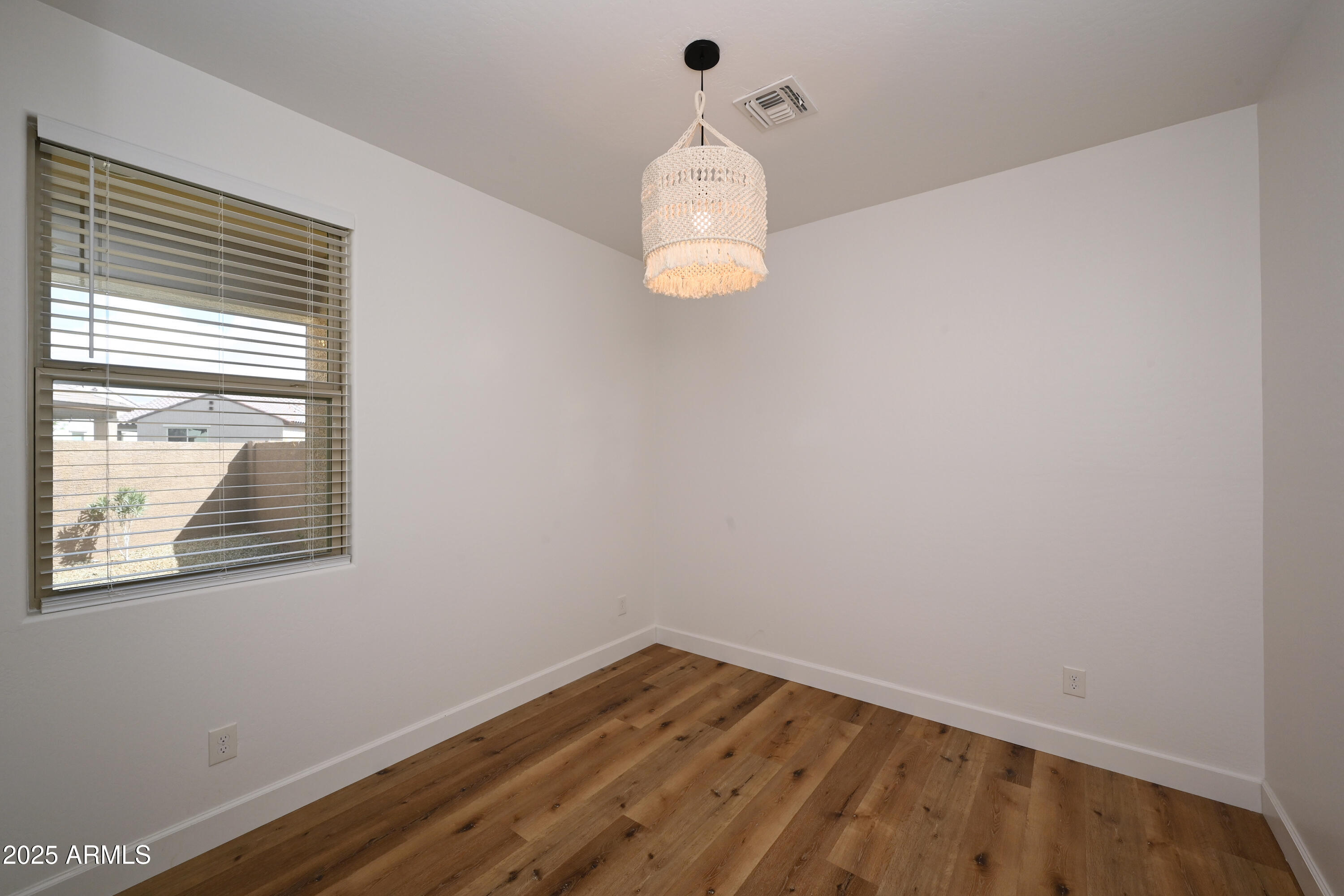 Thumbnail 34