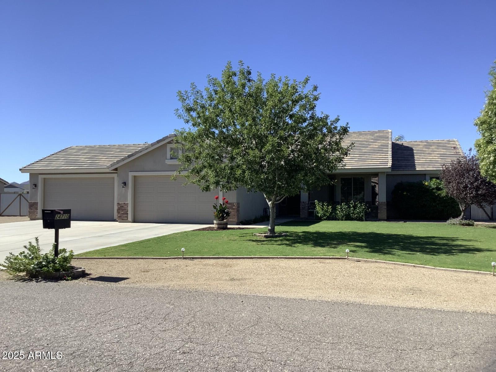 24710 S 210TH Place, Queen Creek, AZ 85142 — Photo 1 of 34