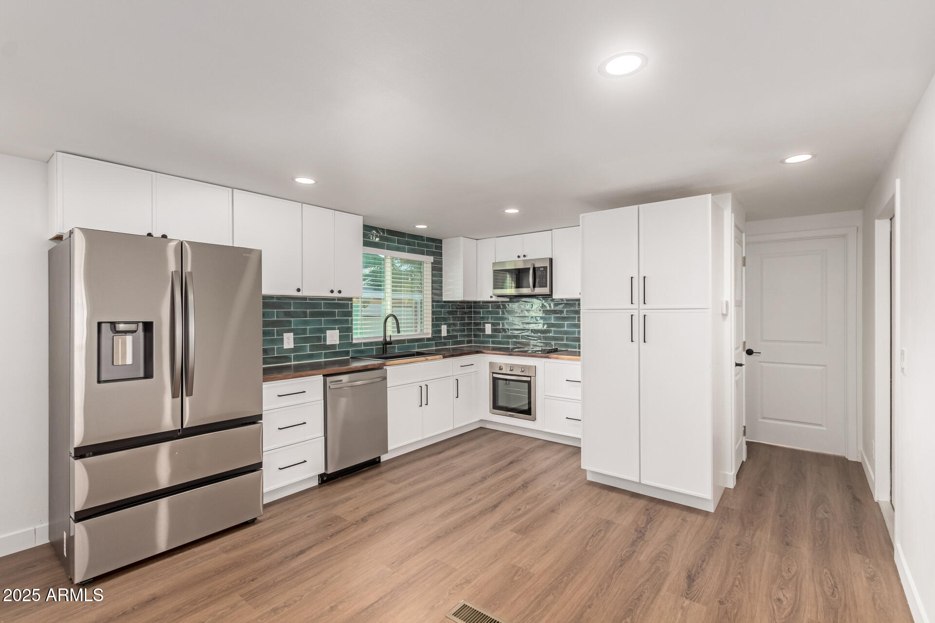 17825 N 7TH Street 114, Phoenix, AZ 85022 — Photo 1 of 27
