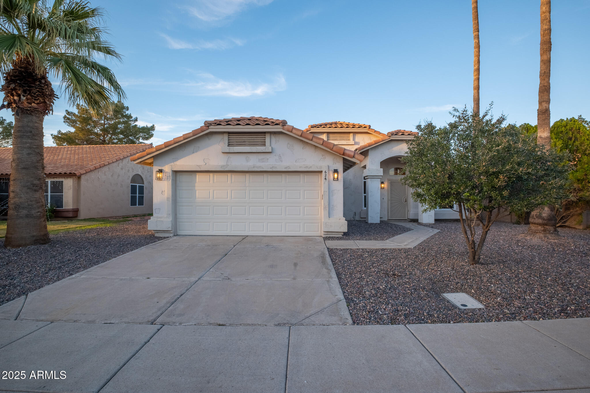 626 W CATCLAW Street, Gilbert, AZ 85233 — Photo 1 of 28