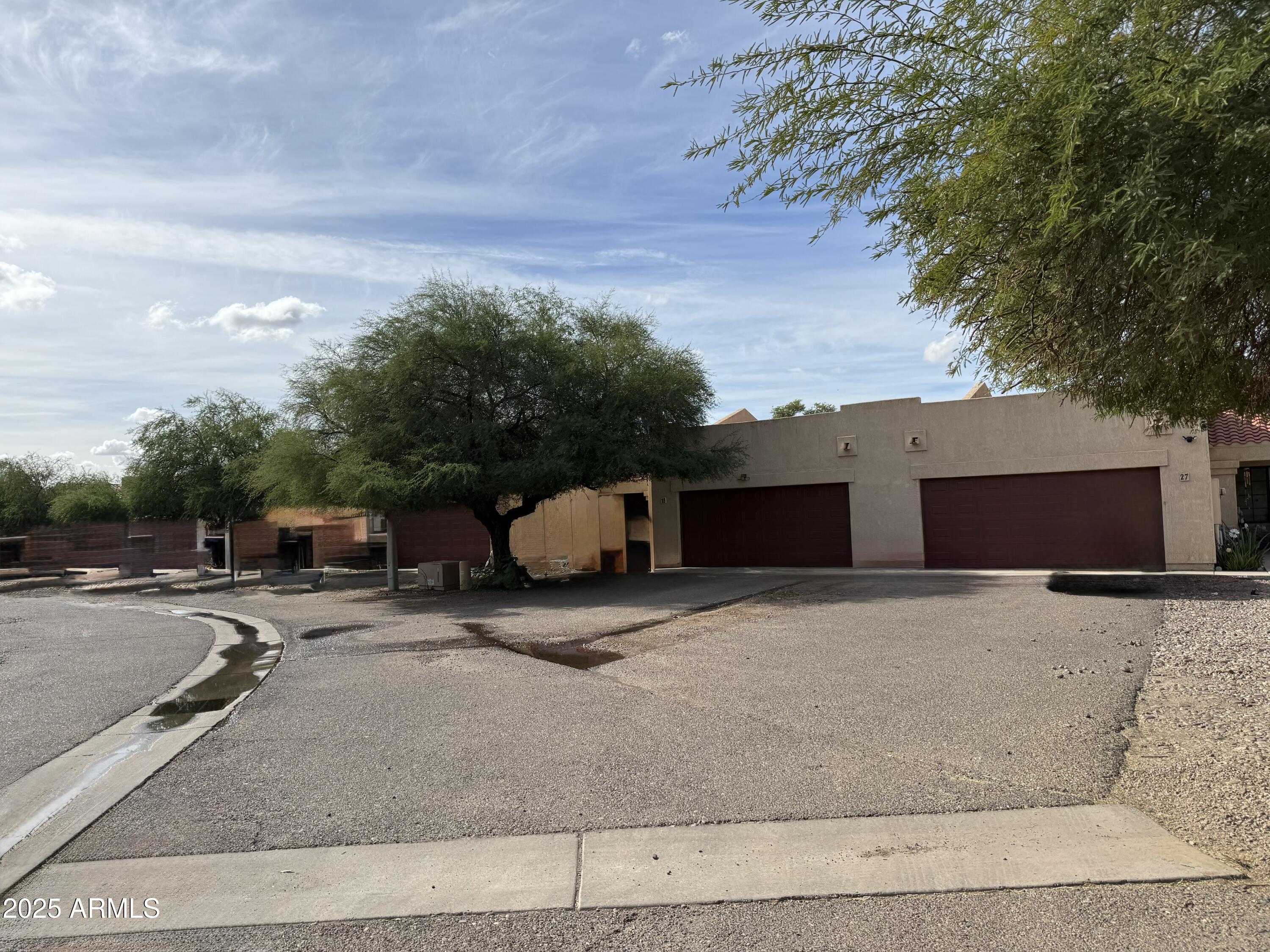 1915 N AVENIDA DE PALMAS, Casa Grande, AZ 85122 — Photo 1 of 24