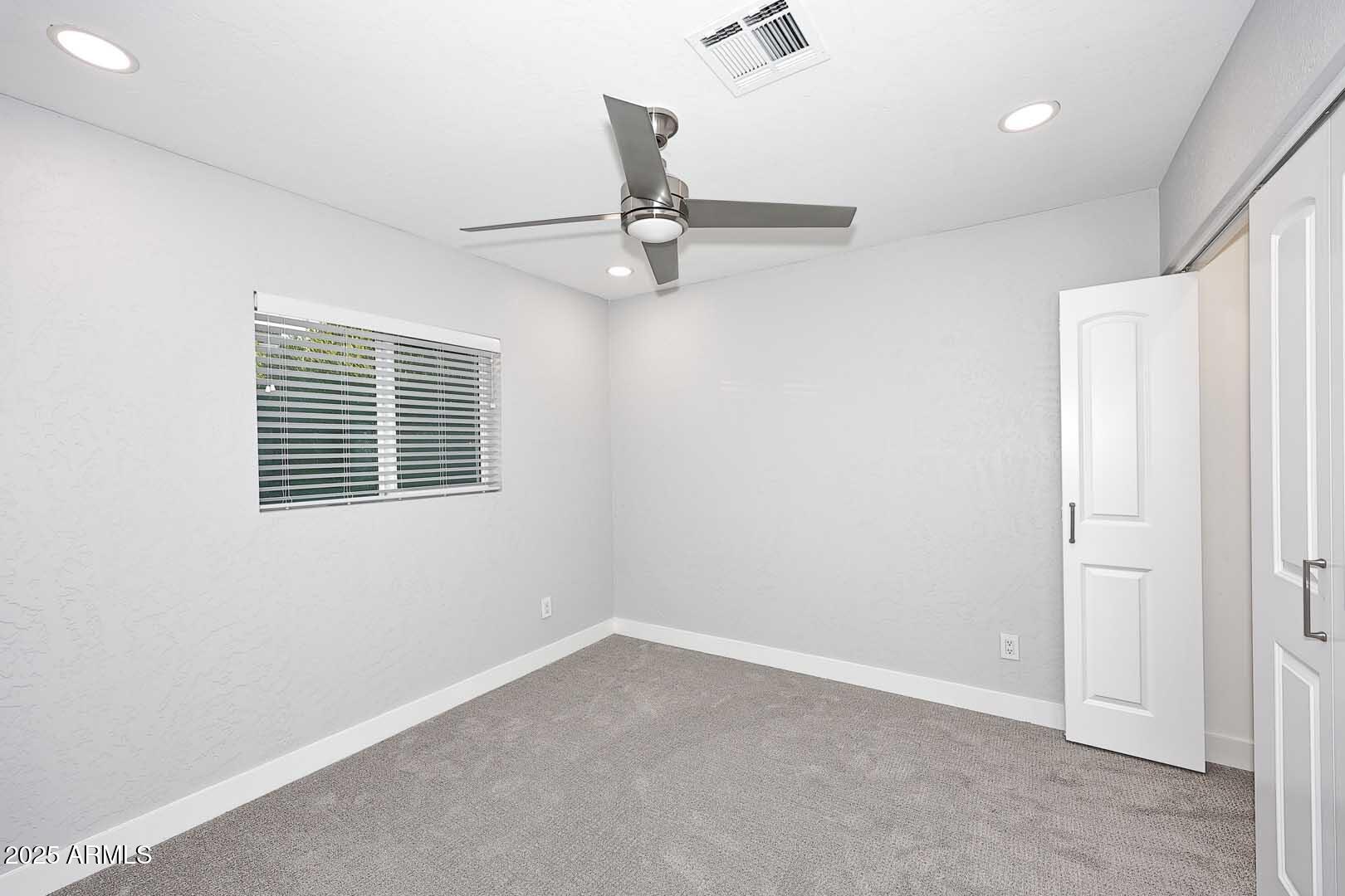 Thumbnail 33