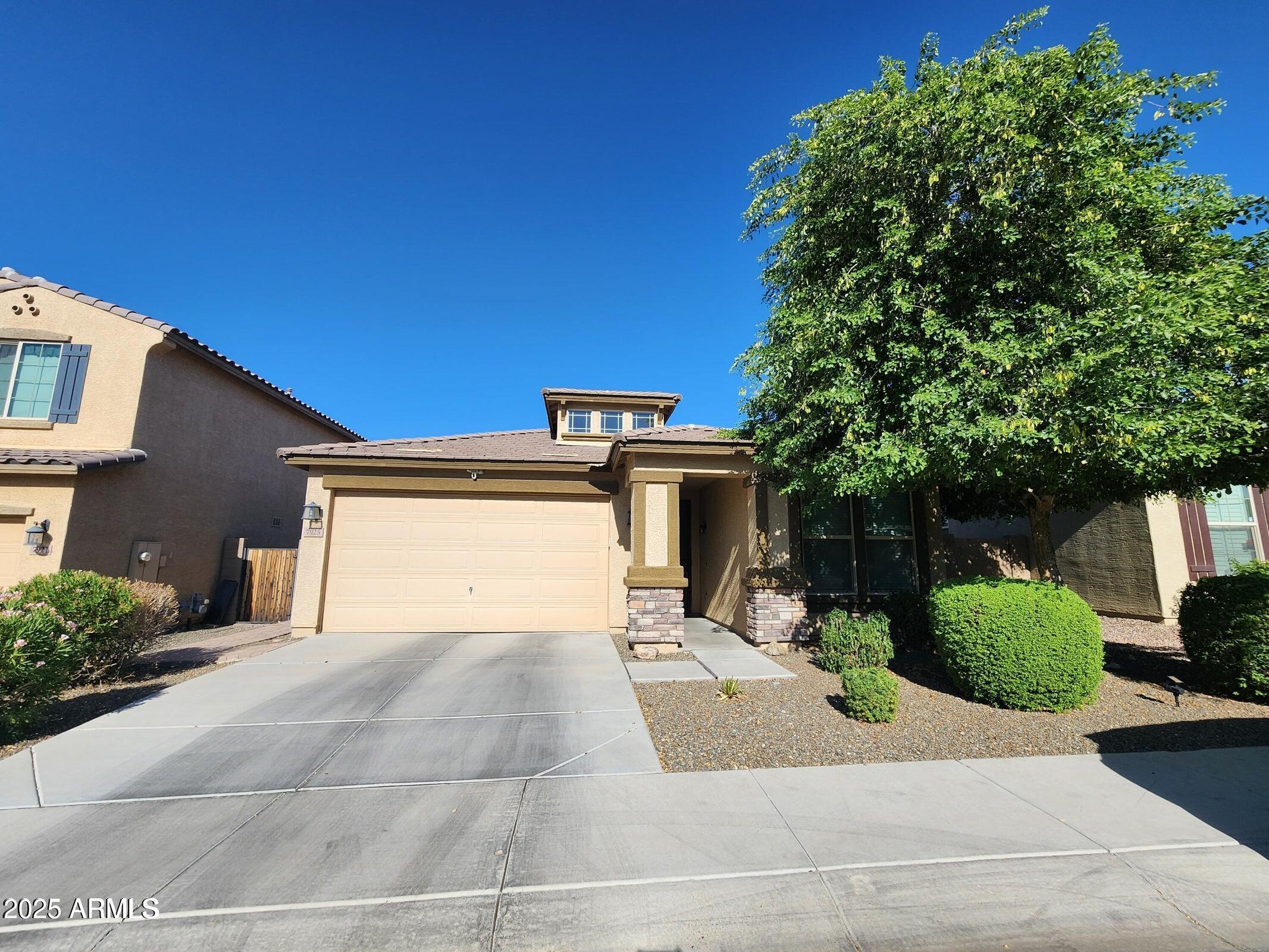 7925 S 24TH Way, Phoenix, AZ 85042 — Photo 1 of 19