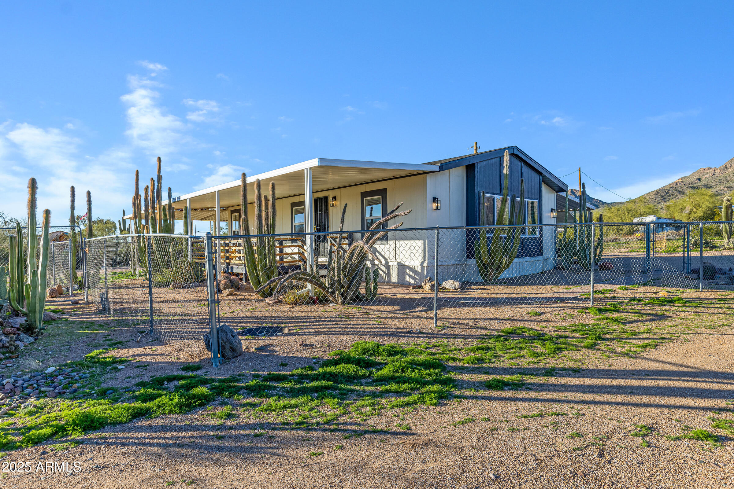 4556 N IRONWOOD Drive N, Apache Junction, AZ 85120 — Photo 1 of 24