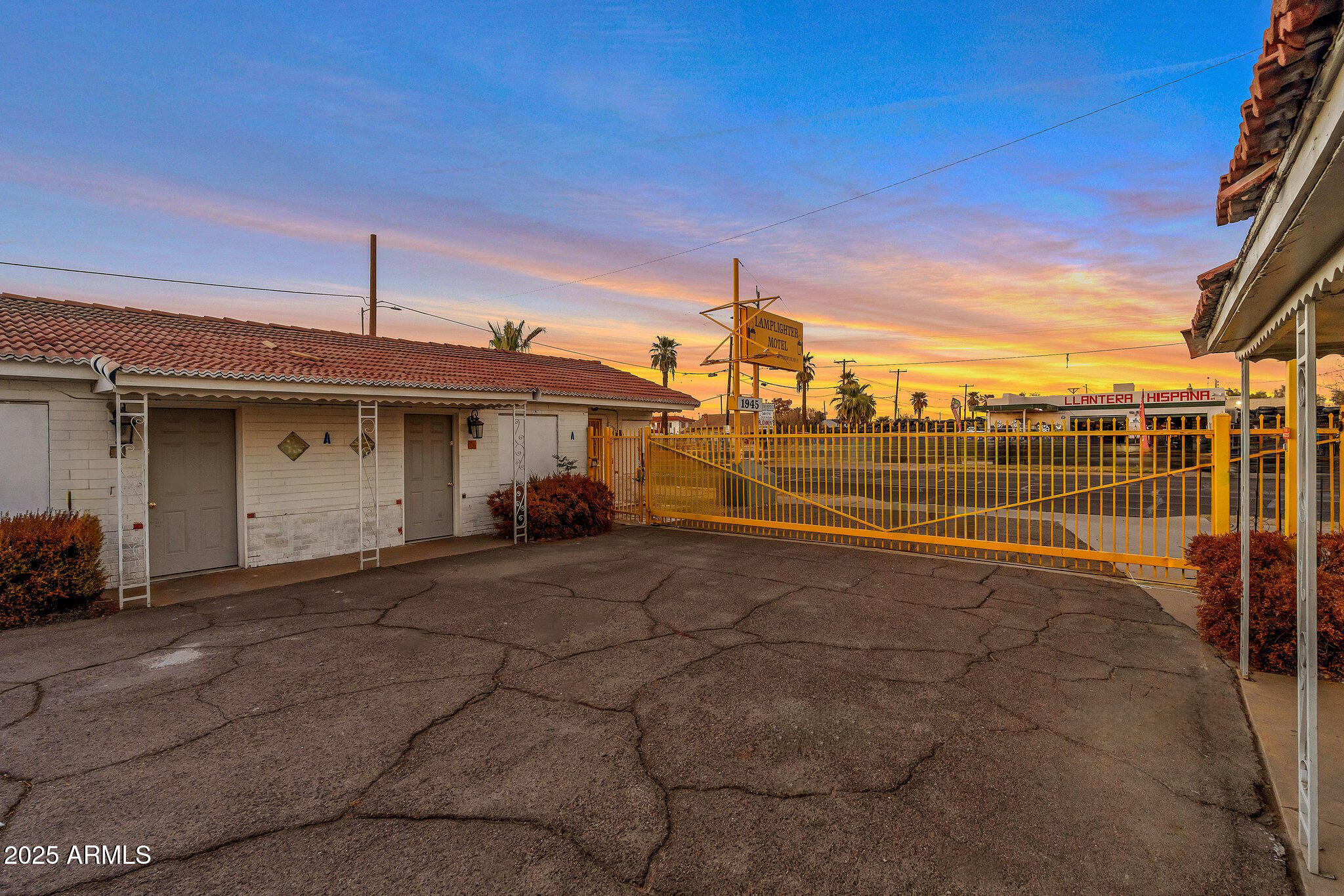 1945 W VAN BUREN Street, Phoenix, AZ 85009 — Photo 1 of 24