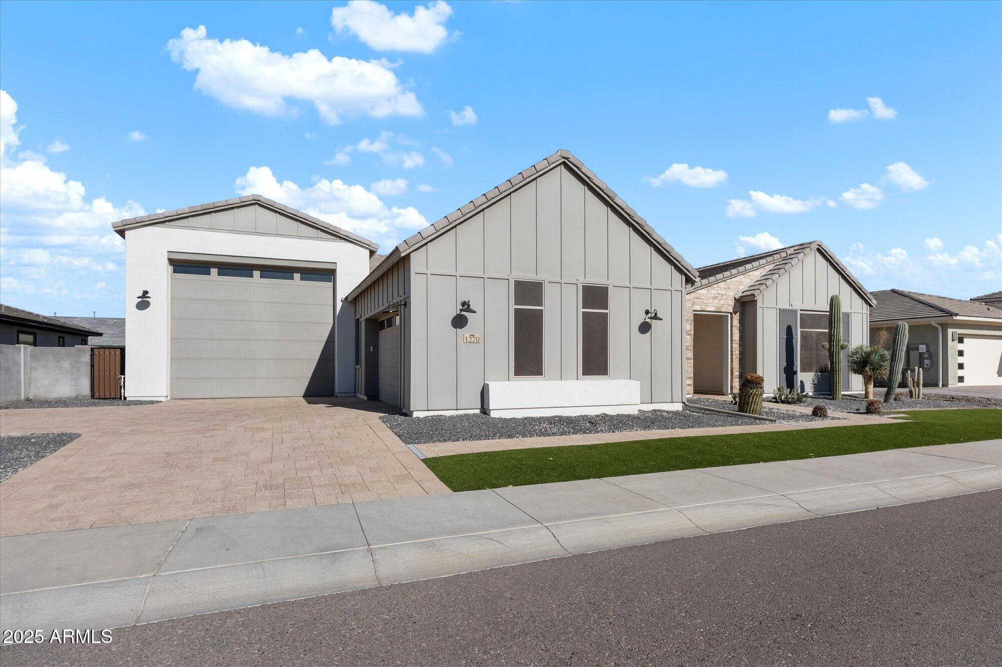 1270 E LYNX Way, Gilbert, AZ 85298 — Photo 1 of 49