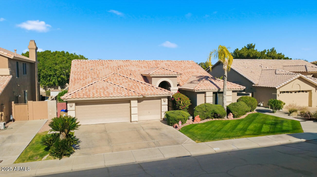 7150 W DREYFUS Drive, Peoria, AZ 85381 — Photo 1 of 53