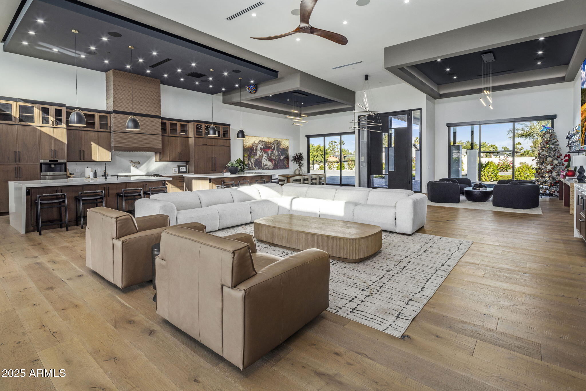 7627 E SUNNYSIDE Drive, Scottsdale, AZ 85260 — Photo 1 of 16