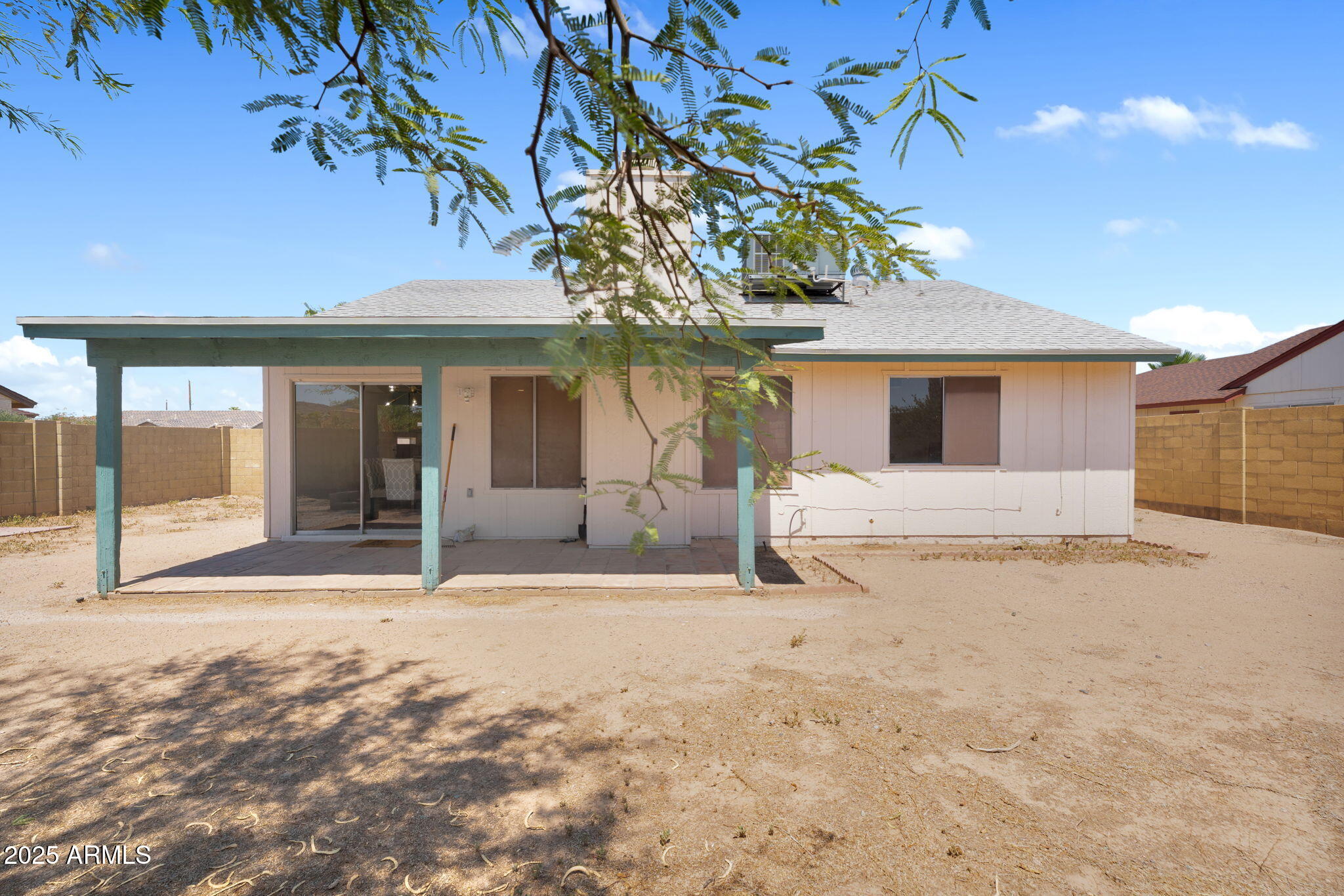 1639 E AIRE LIBRE Avenue, Phoenix, AZ 85022 — Photo 1 of 20