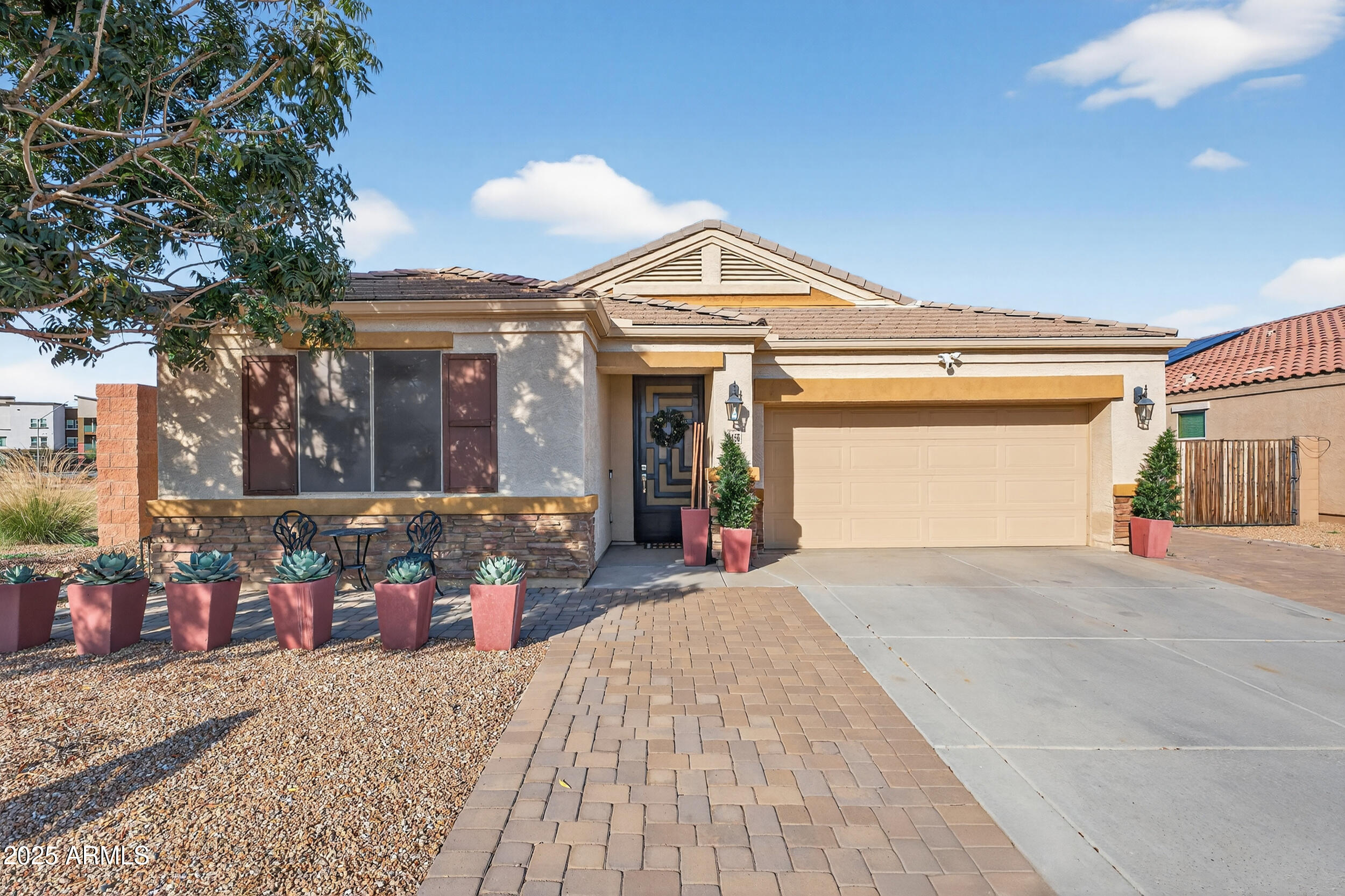 9456 W GEORGIA Avenue, Glendale, AZ 85305 — Photo 1 of 41