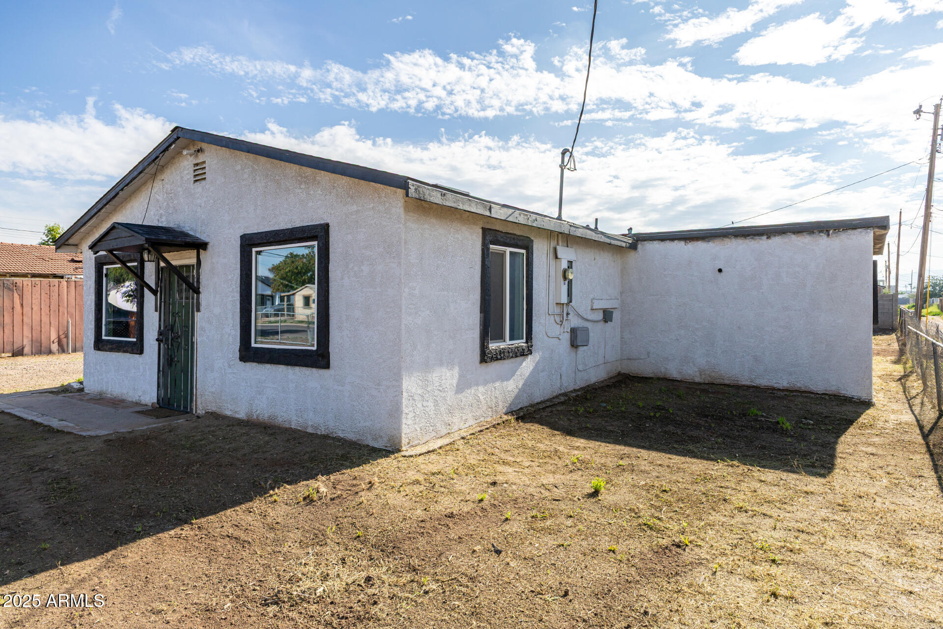 2811 W PIMA Street, Phoenix, AZ 85009 — Photo 1 of 24