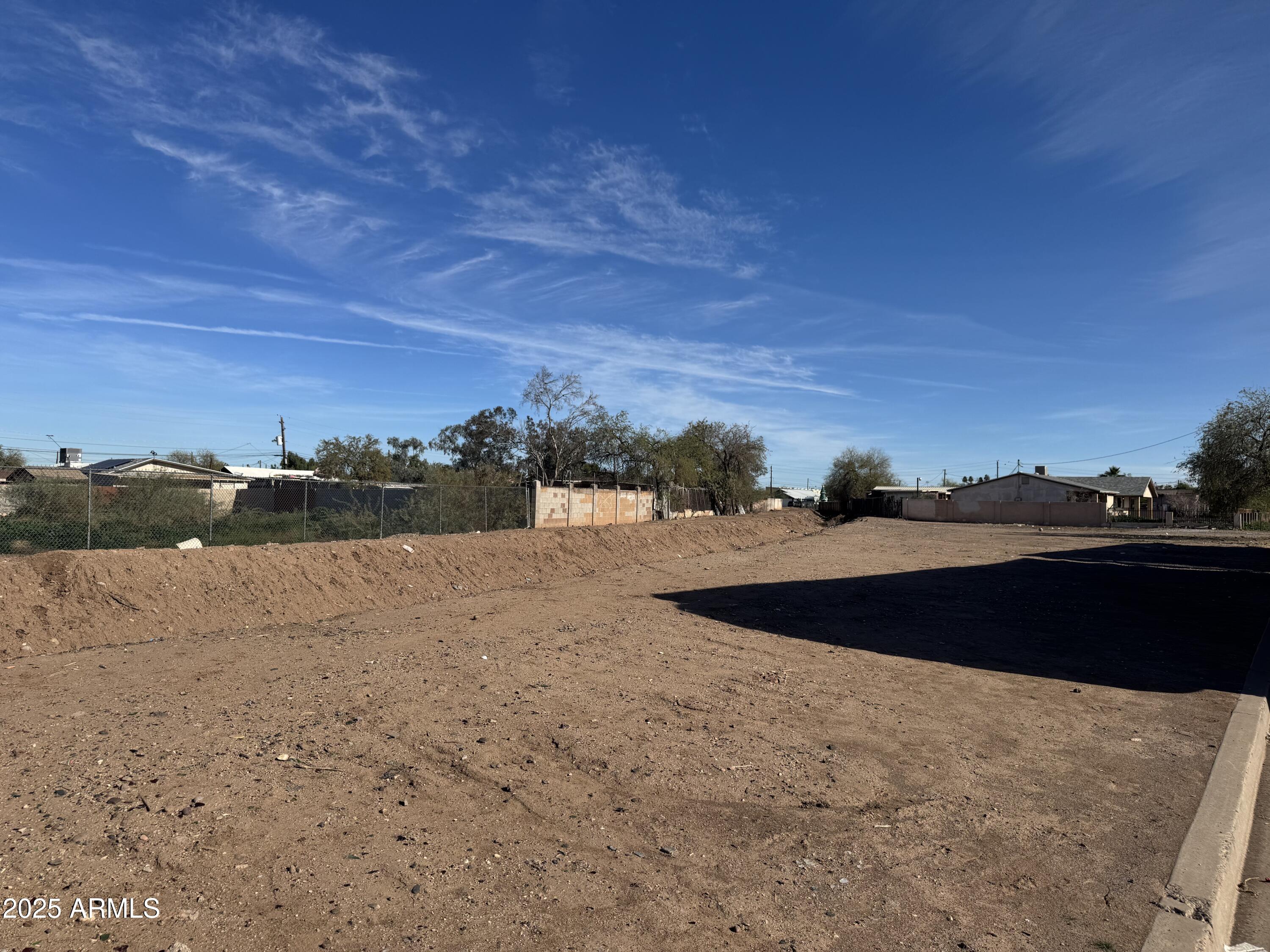 820 E CHIPMAN Road 1, Phoenix, AZ 85040 — Photo 1 of 7