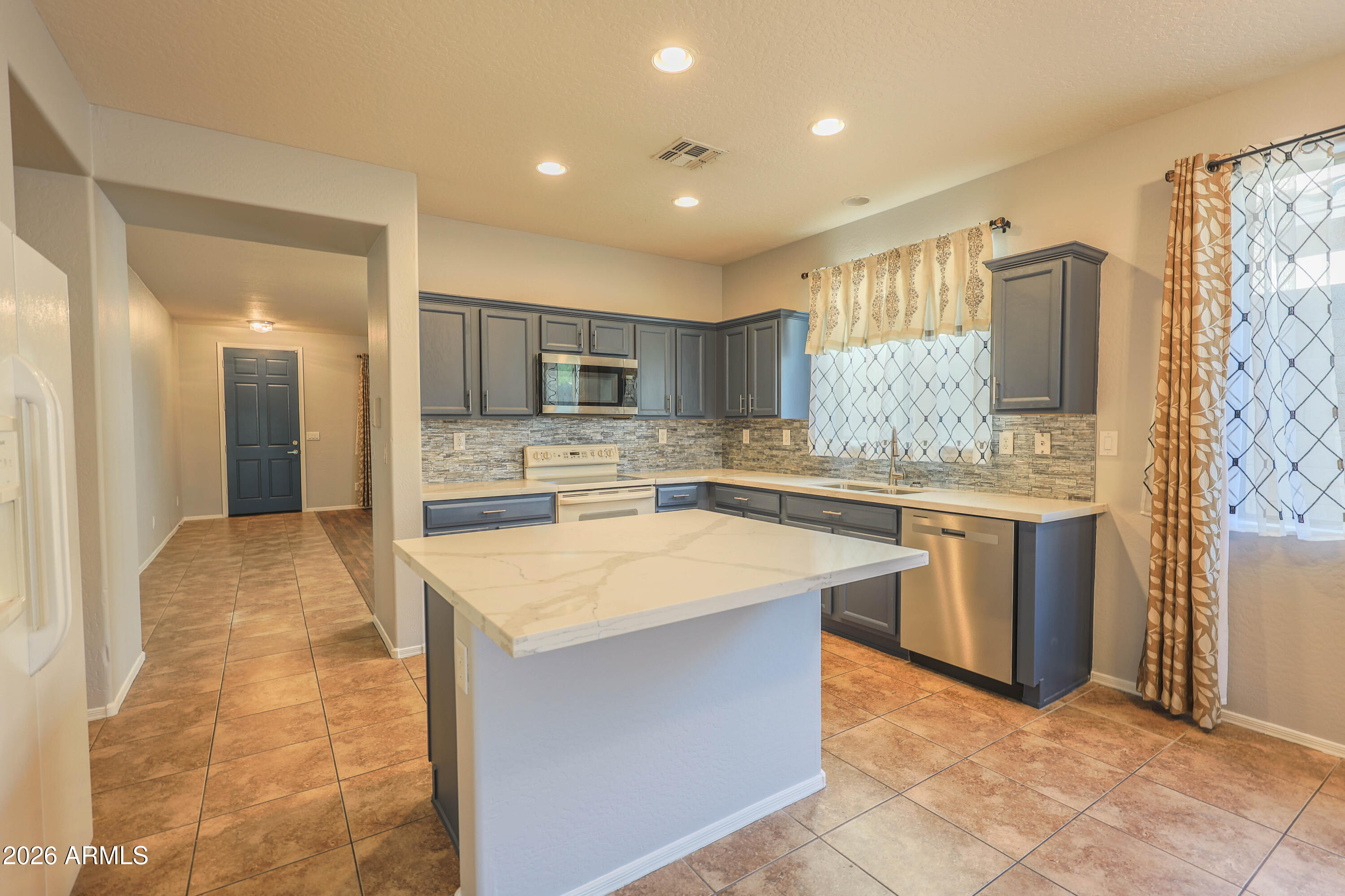 40735 N TRAILHEAD Way, Anthem, AZ 85086 — Photo 1 of 35