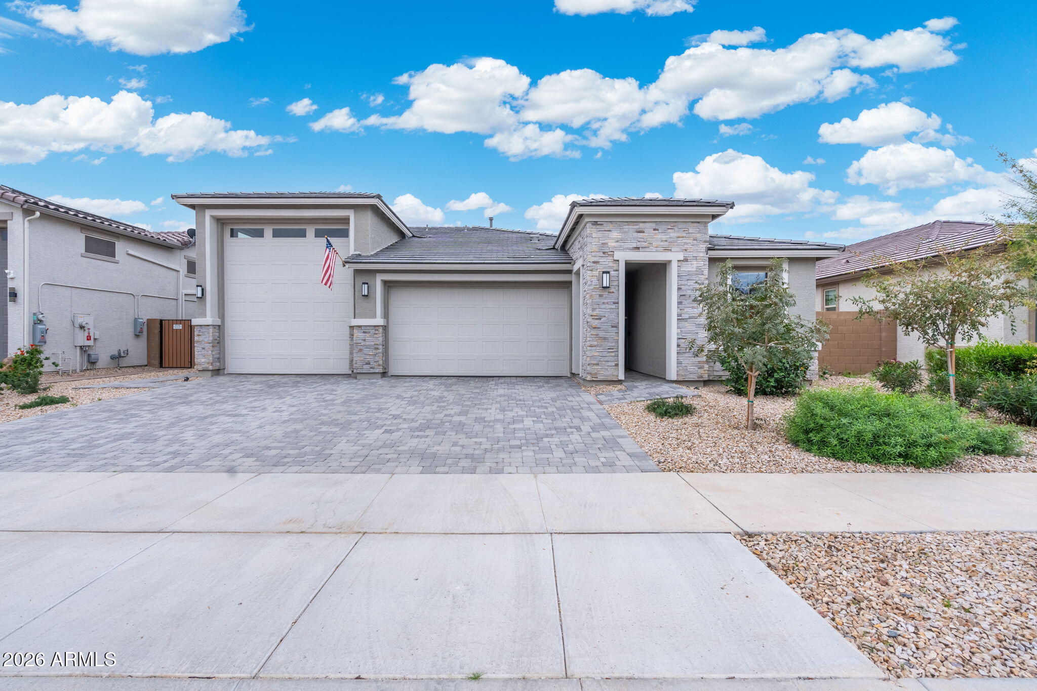 18585 W EL CORTEZ Place, Wittmann, AZ 85361 — Photo 1 of 32