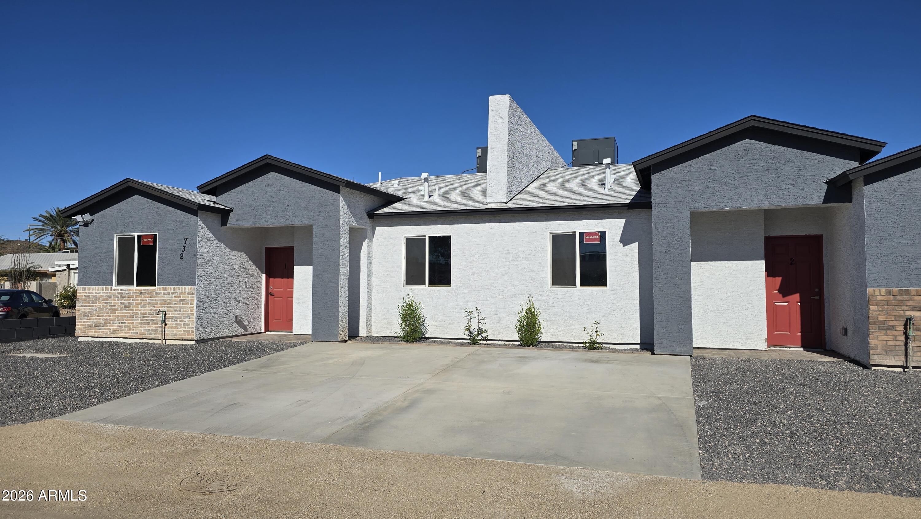 732 E CAROL Avenue, Phoenix, AZ 85020 — Photo 1 of 12