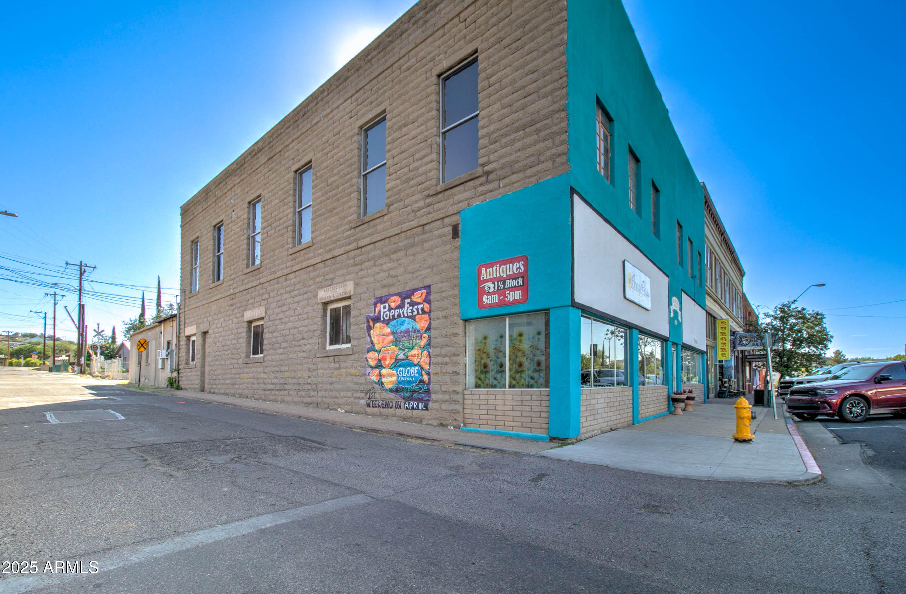 610 N BROAD Street, Globe, AZ 85501 — Photo 1 of 25