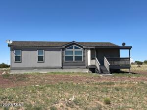 61 N 8620, Concho, AZ 85924 — Photo 1 of 18