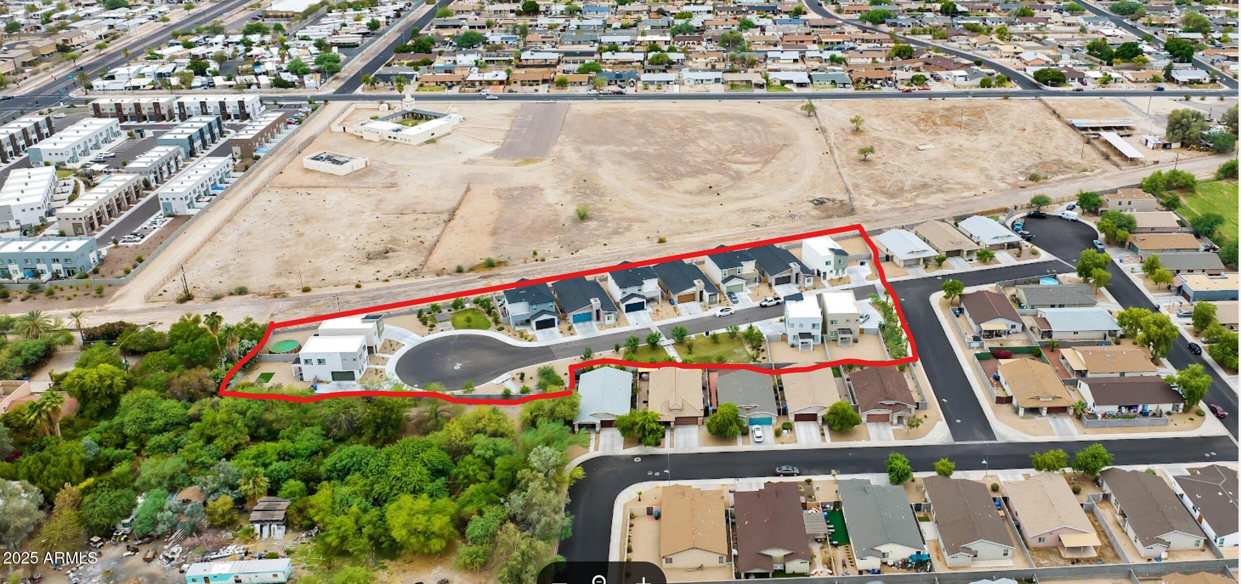 141 W LATONA Road, Phoenix, AZ 85041 — Photo 1 of 13