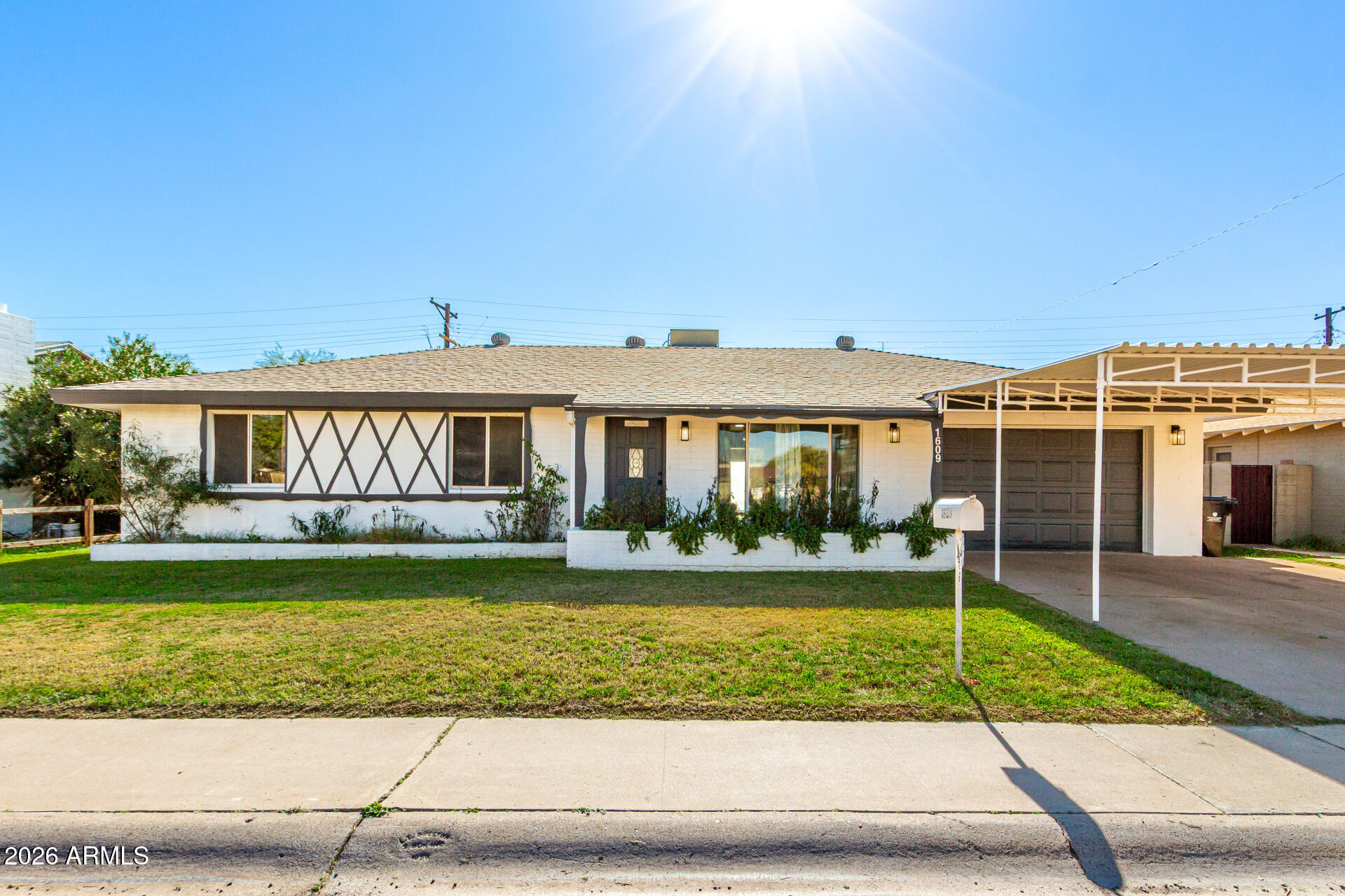 1609 W MISSION Lane, Phoenix, AZ 85021 — Photo 1 of 36