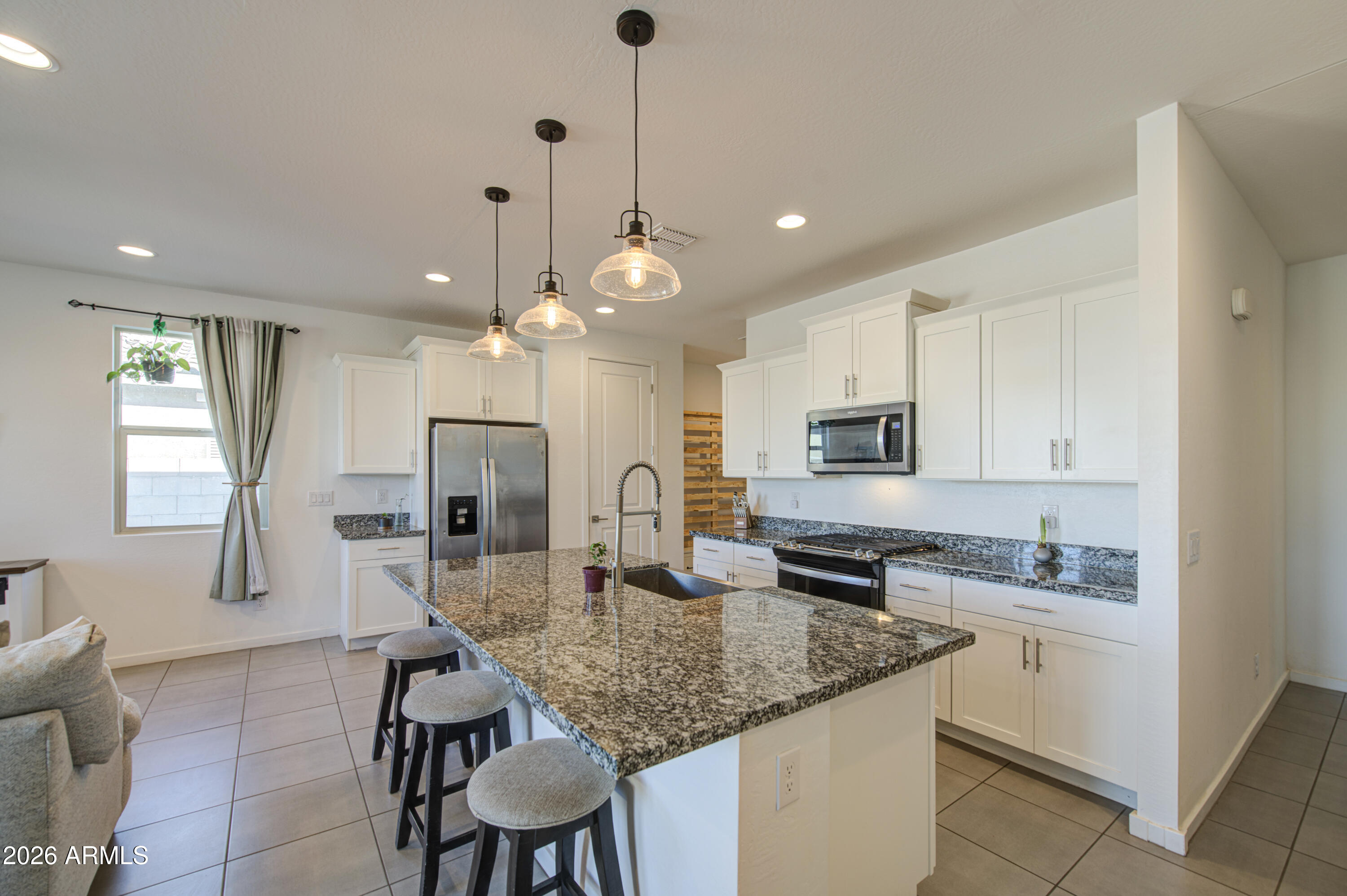 17312 W RED FOX Road, Surprise, AZ 85387 — Photo 1 of 49