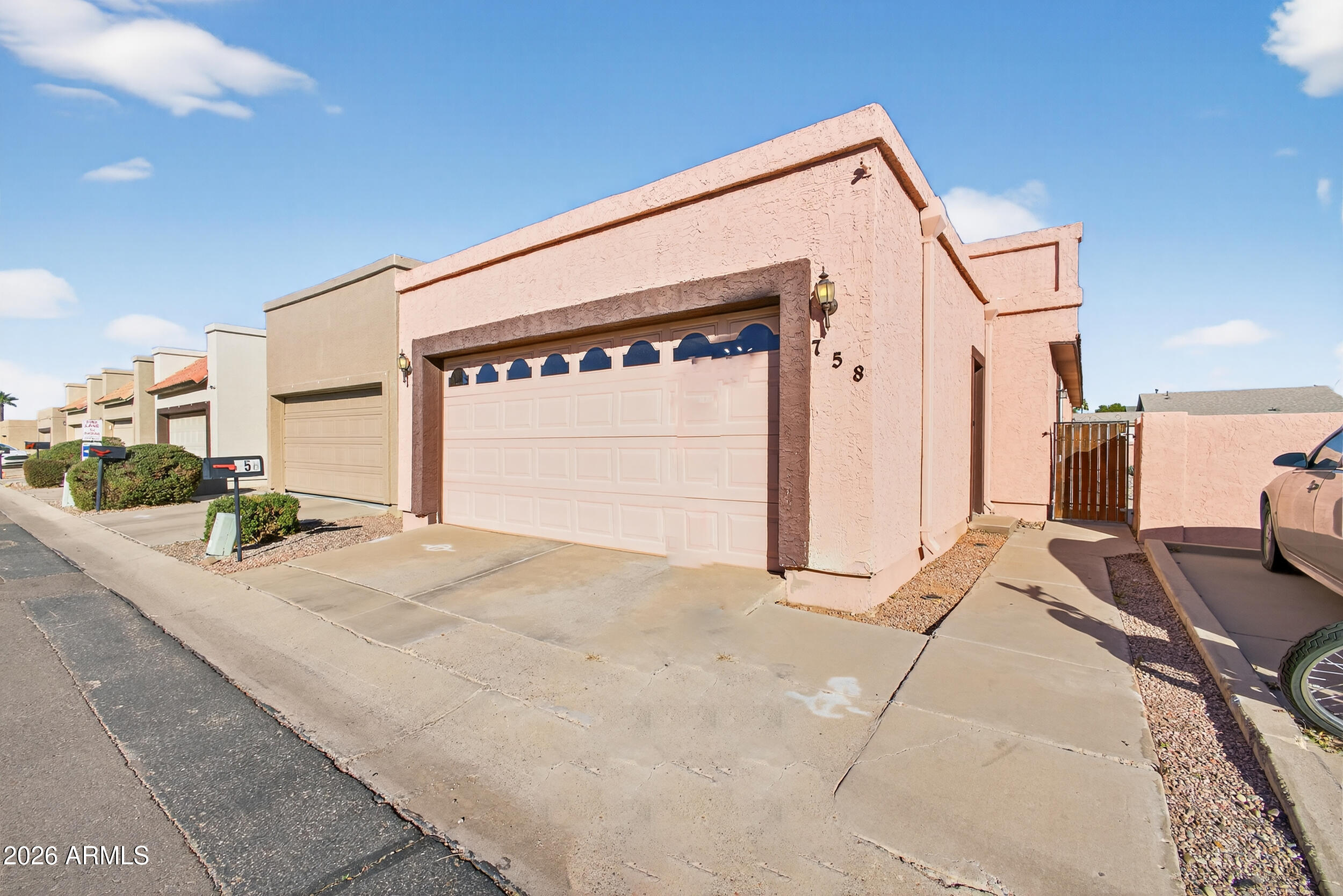 758 E PEPPER Drive, Casa Grande, AZ 85122 — Photo 1 of 22