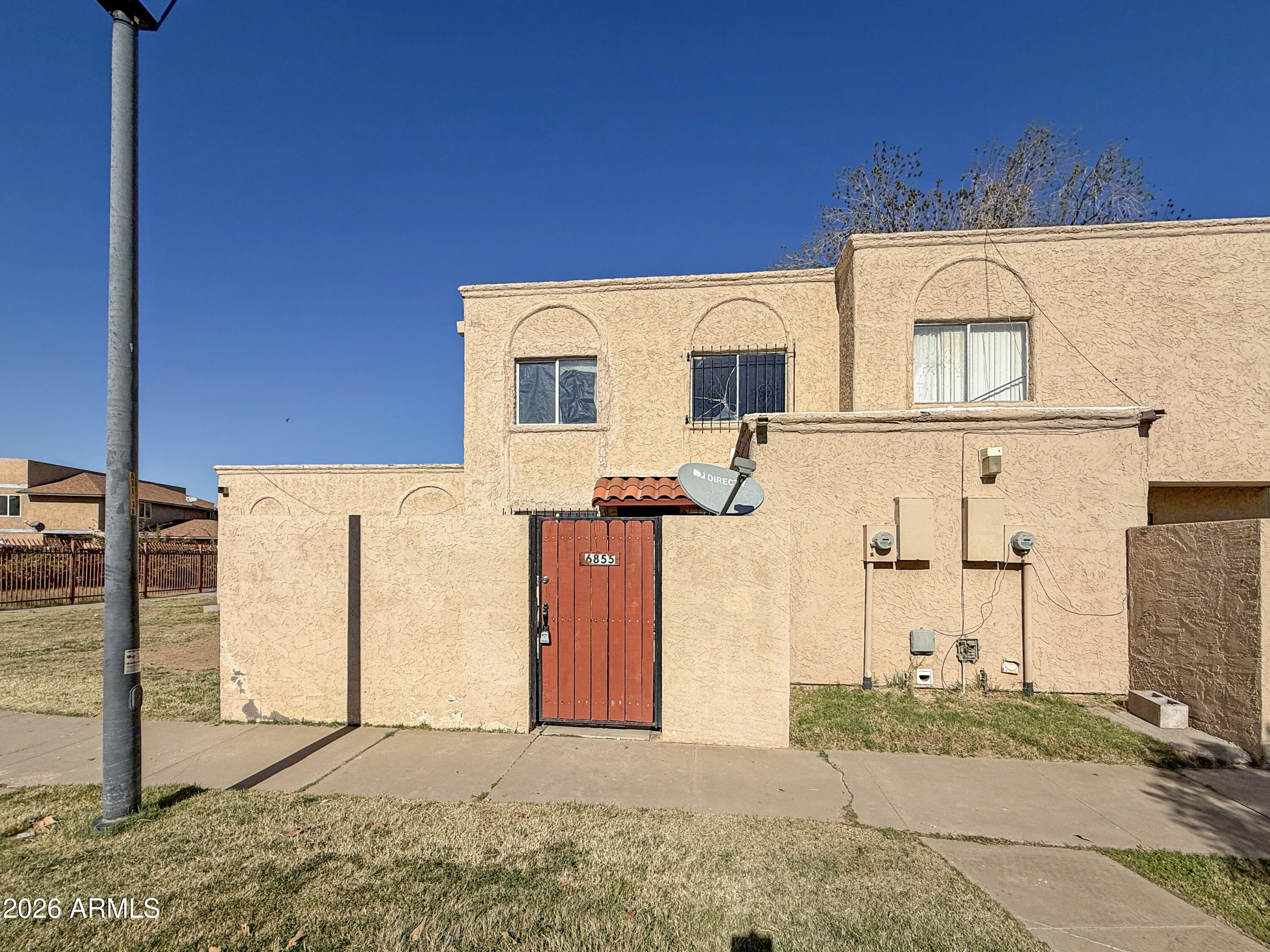 6855 W DEVONSHIRE Avenue, Phoenix, AZ 85033 — Photo 1 of 11