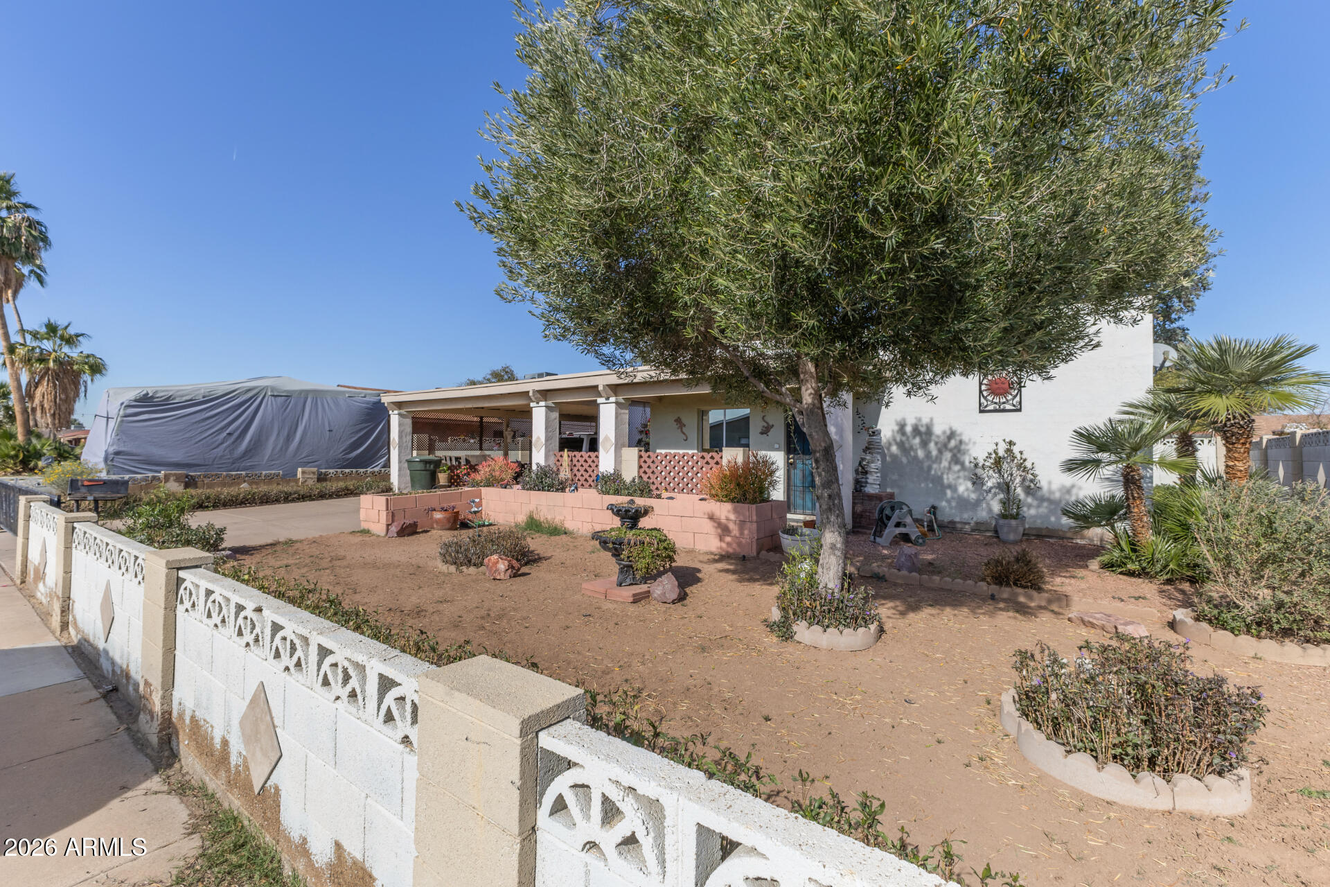 8048 W GLENROSA Avenue W, Phoenix, AZ 85033 — Photo 1 of 11