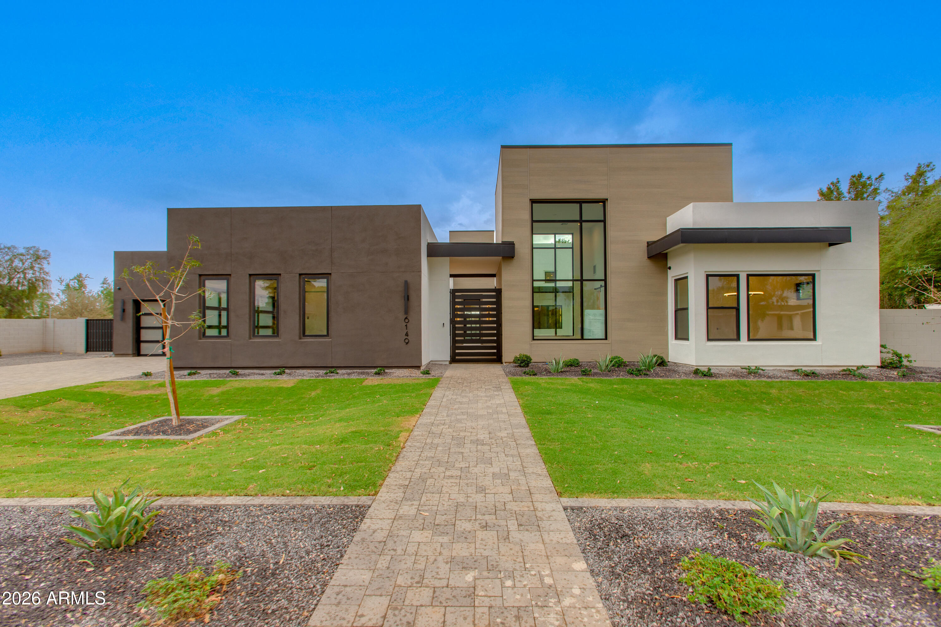 7001 E Corrine Drive, Scottsdale, AZ 85254 — Photo 1 of 21