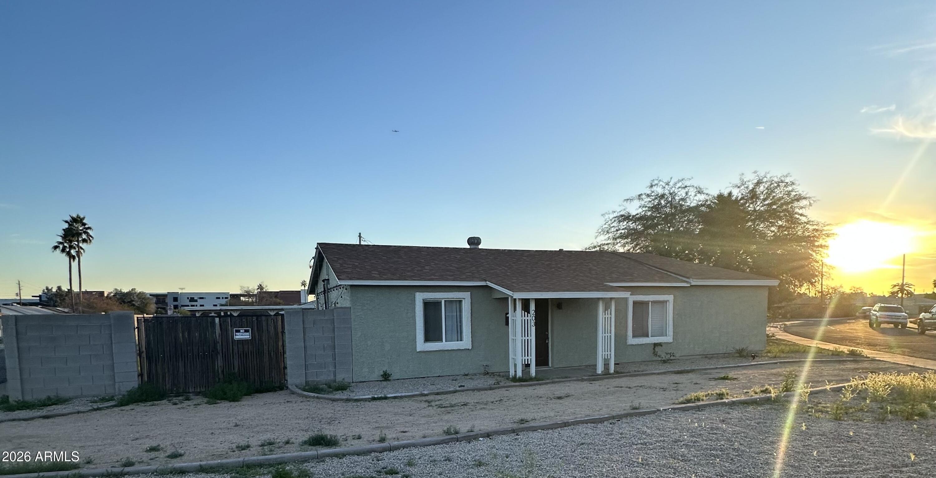 203 W Mission Lane, Phoenix, AZ 85021 — Photo 1 of 17