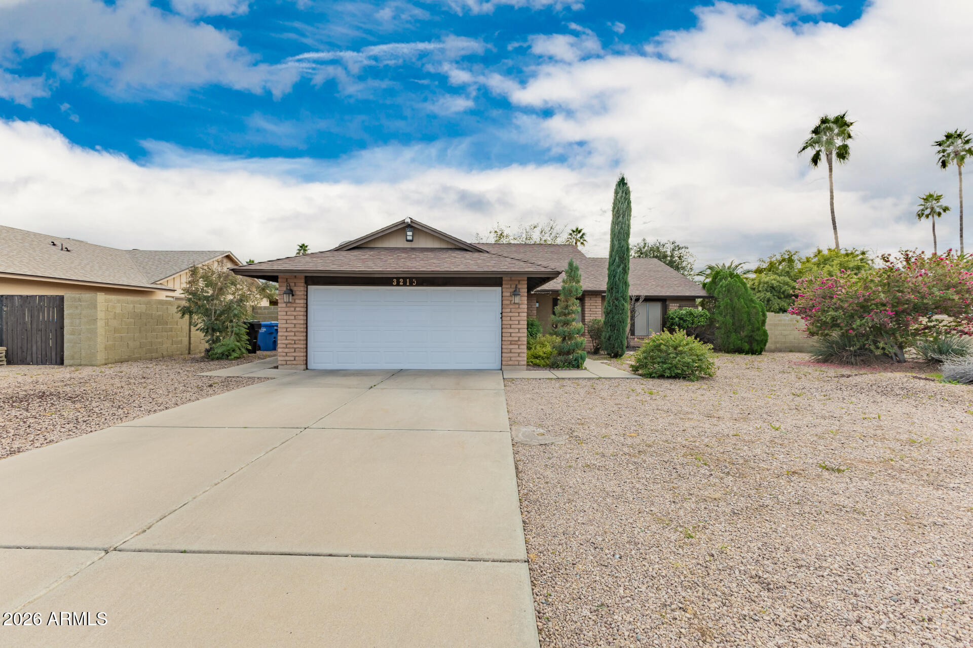 3215 W PARADISE Lane, Phoenix, AZ 85053 — Photo 1 of 34