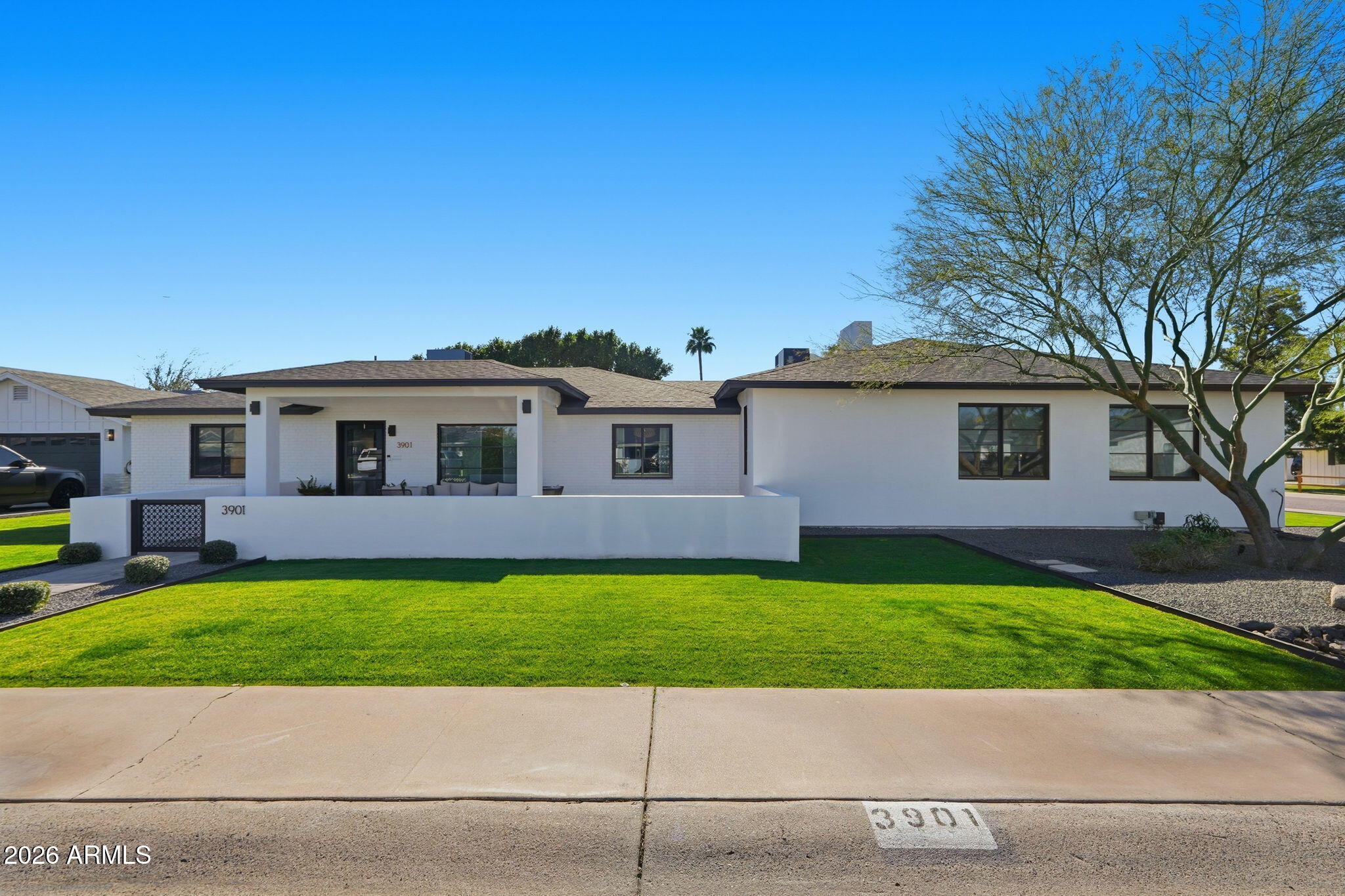 3901 E WELDON Avenue, Phoenix, AZ 85018 — Photo 1 of 27