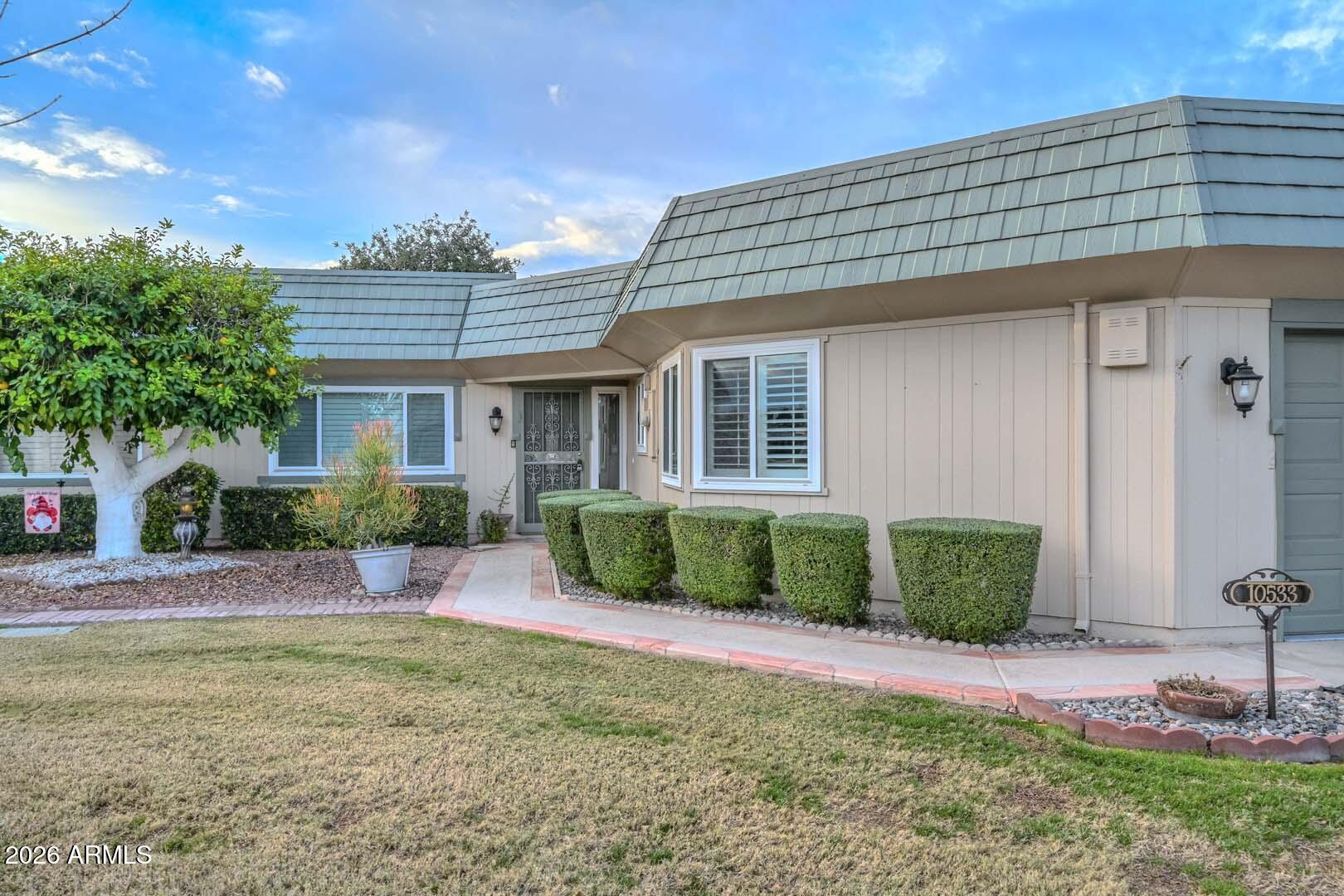 10533 W PINEAIRE Drive, Sun City, AZ 85351 — Photo 1 of 43