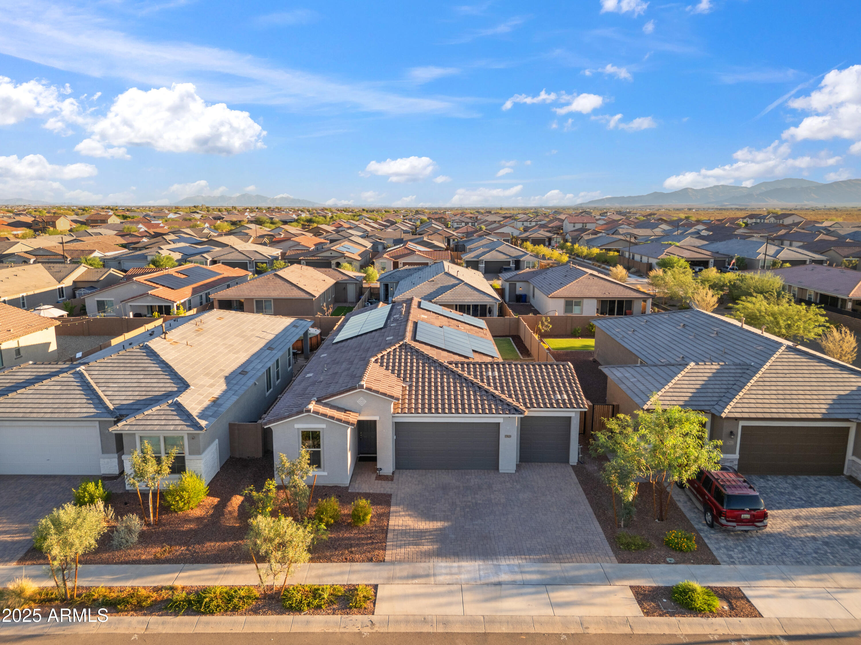 17829 W RED FOX Road, Surprise, AZ 85387 — Photo 1 of 26