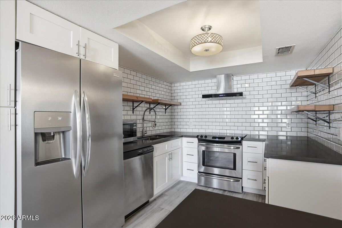 7910 E CAMELBACK Road 402, Scottsdale, AZ 85251 — Photo 1 of 38