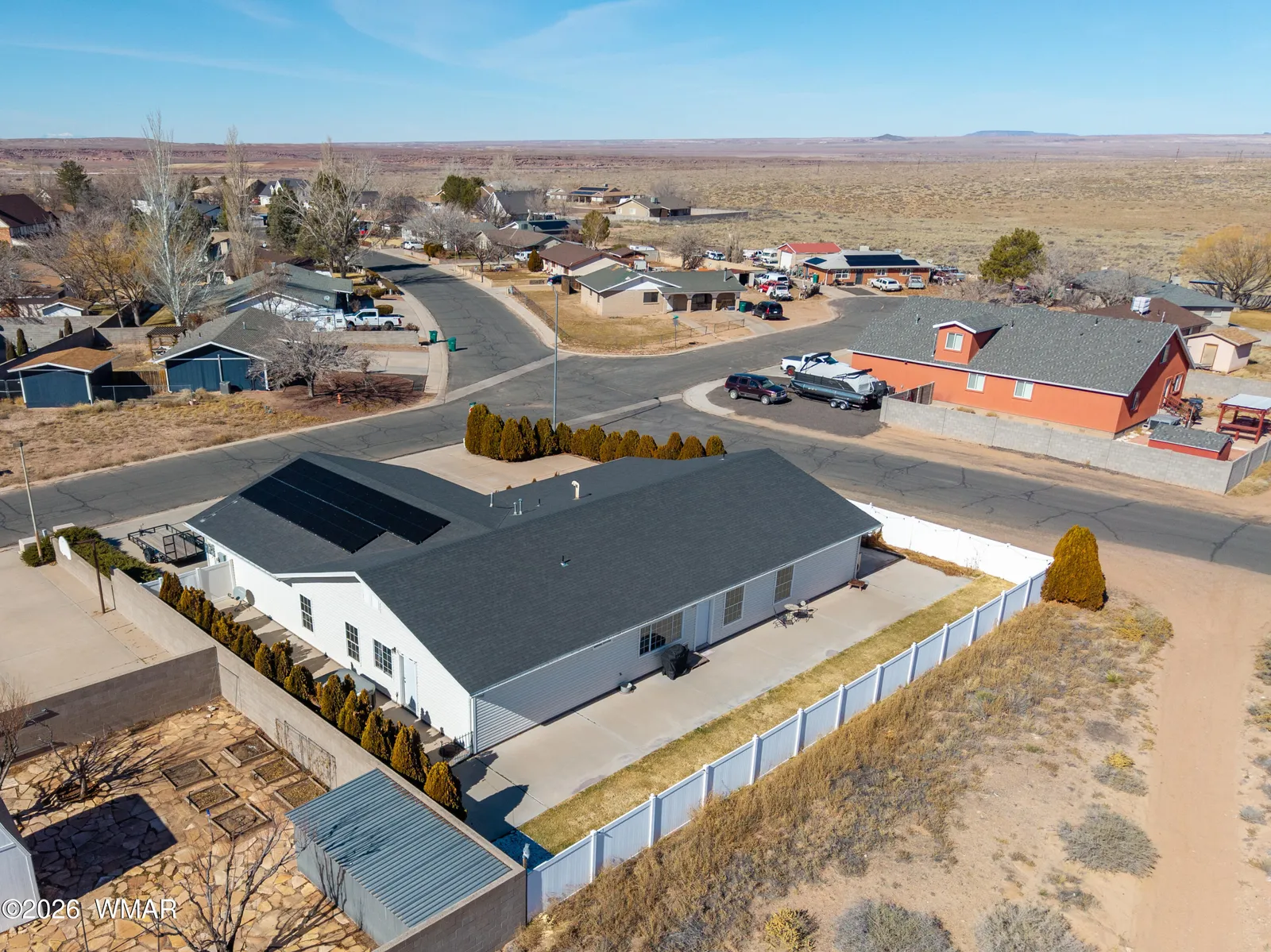 1410 Smithson Drive, Holbrook, AZ 86025 — Photo 1 of 39