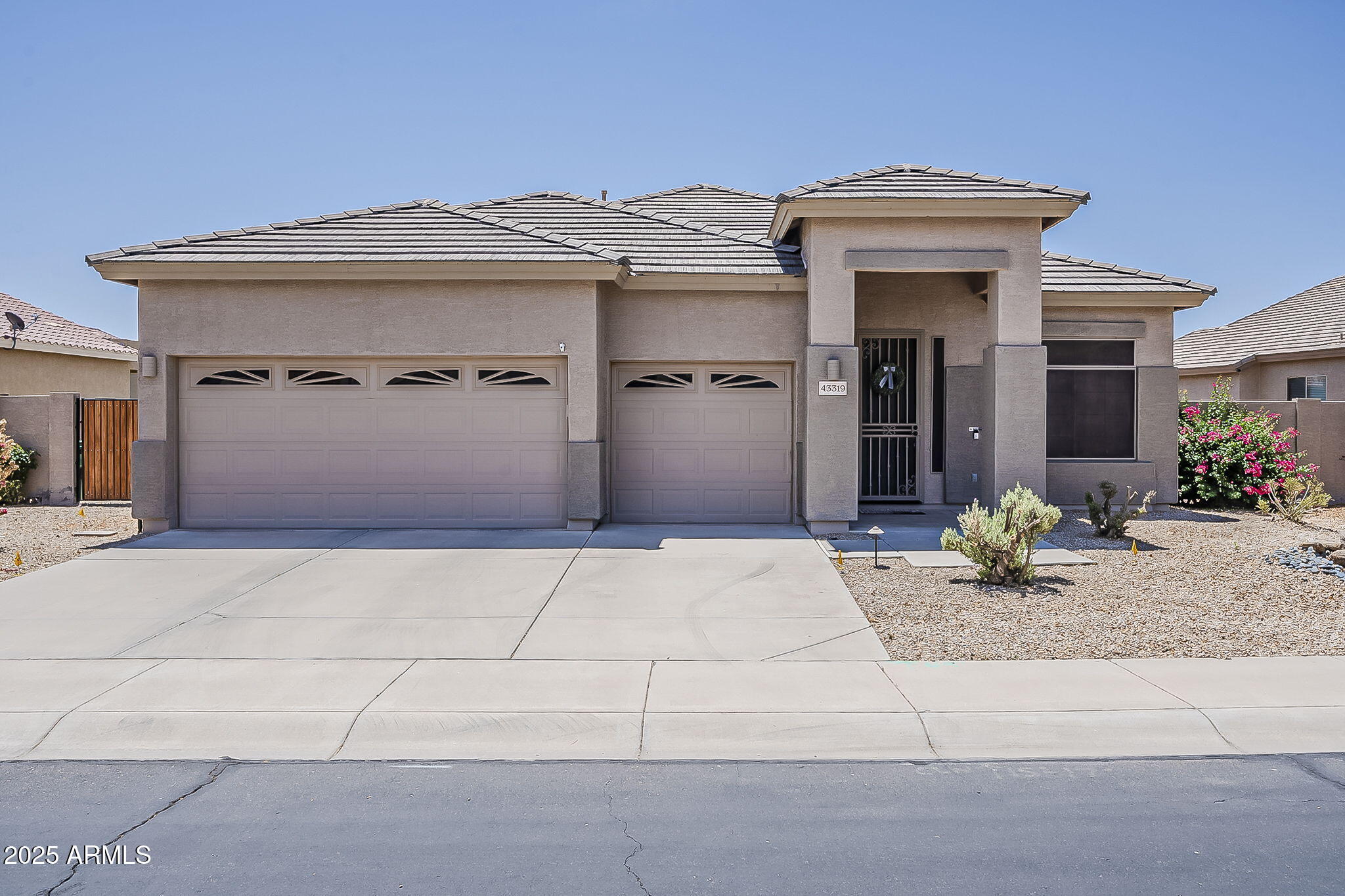 43319 W OAKLAND Court, Maricopa, AZ 85138 — Photo 1 of 33