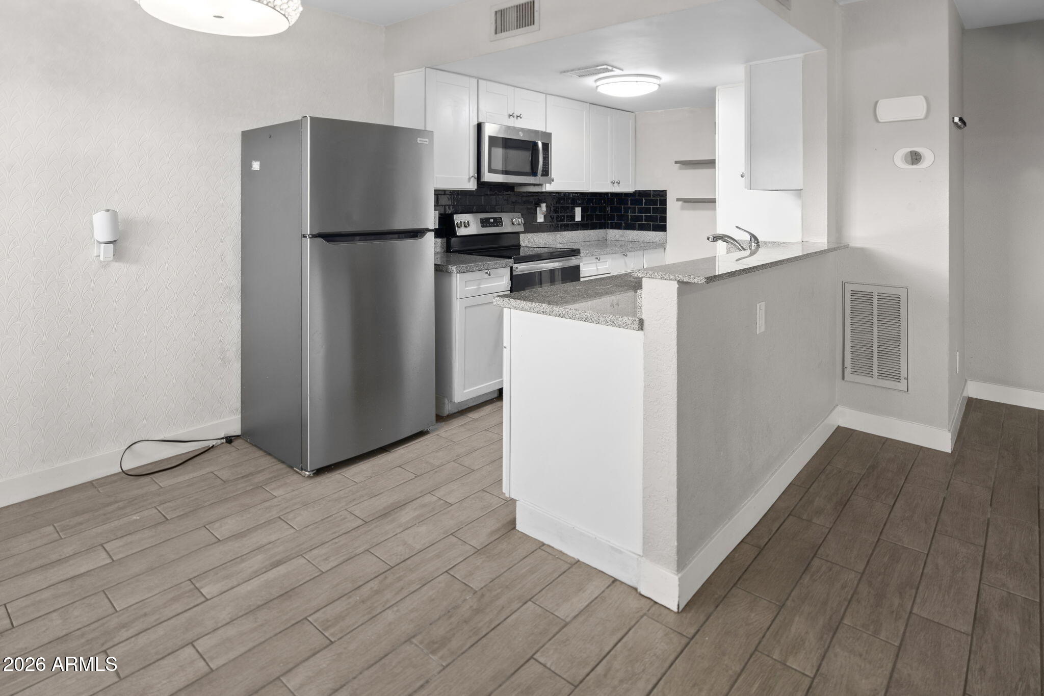 2132 W GLENROSA Avenue C85, Phoenix, AZ 85015 — Photo 1 of 6