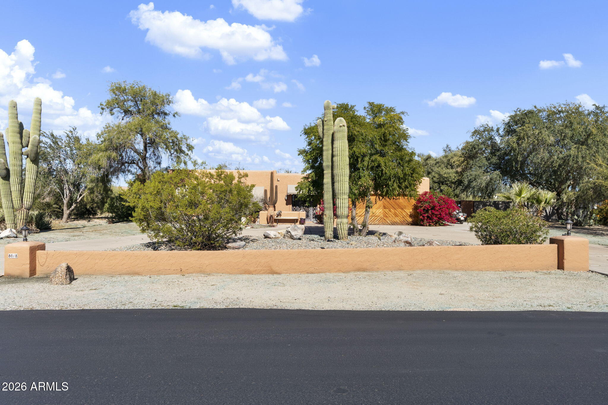 8018 E VISTA BONITA Drive, Scottsdale, AZ 85255 — Photo 1 of 34