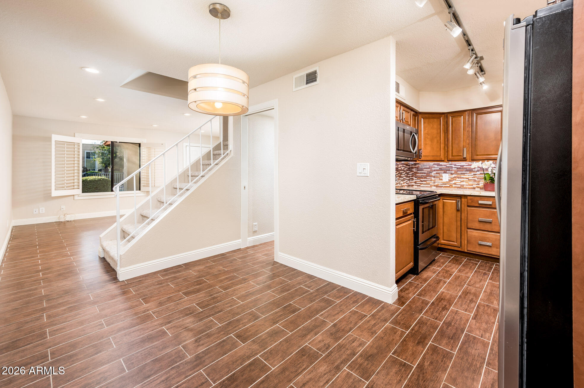 601 E PALO VERDE Drive 8, Phoenix, AZ 85012 — Photo 1 of 44