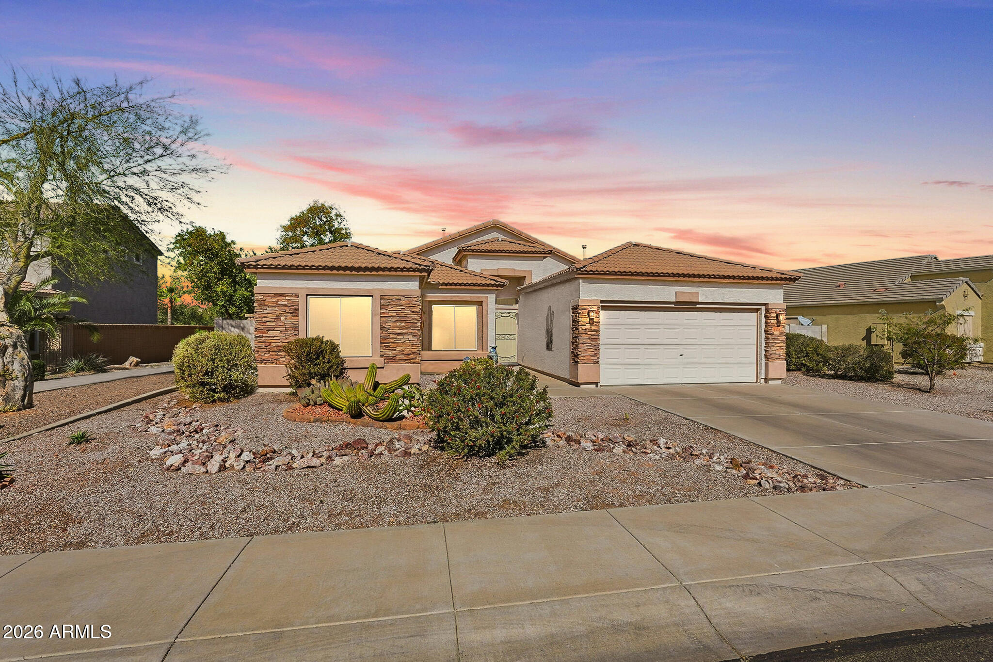 1134 E JAHNS Drive, Casa Grande, AZ 85122 — Photo 1 of 41