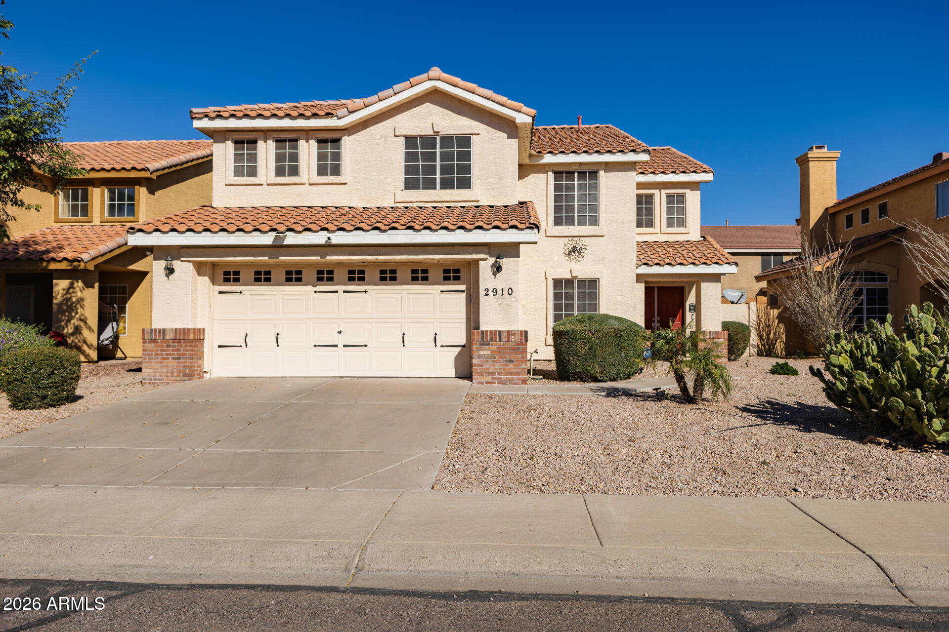 2910 E WINDSONG Drive, Phoenix, AZ 85048 — Photo 1 of 32