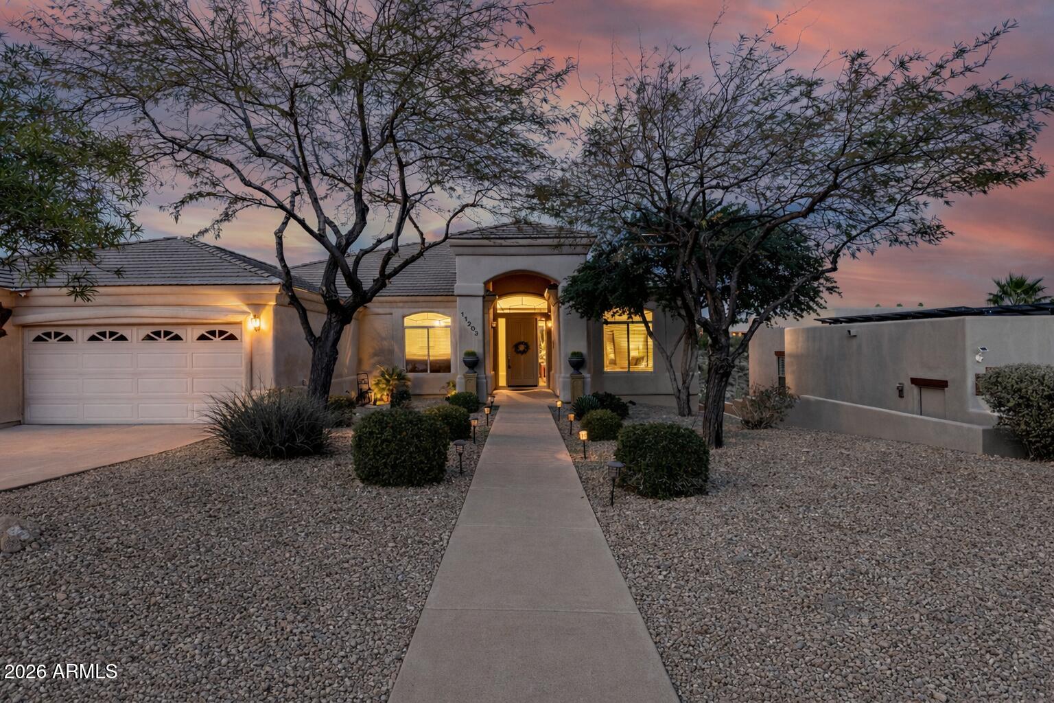 11203 N PINTO Drive, Fountain Hills, AZ 85268 — Photo 1 of 55
