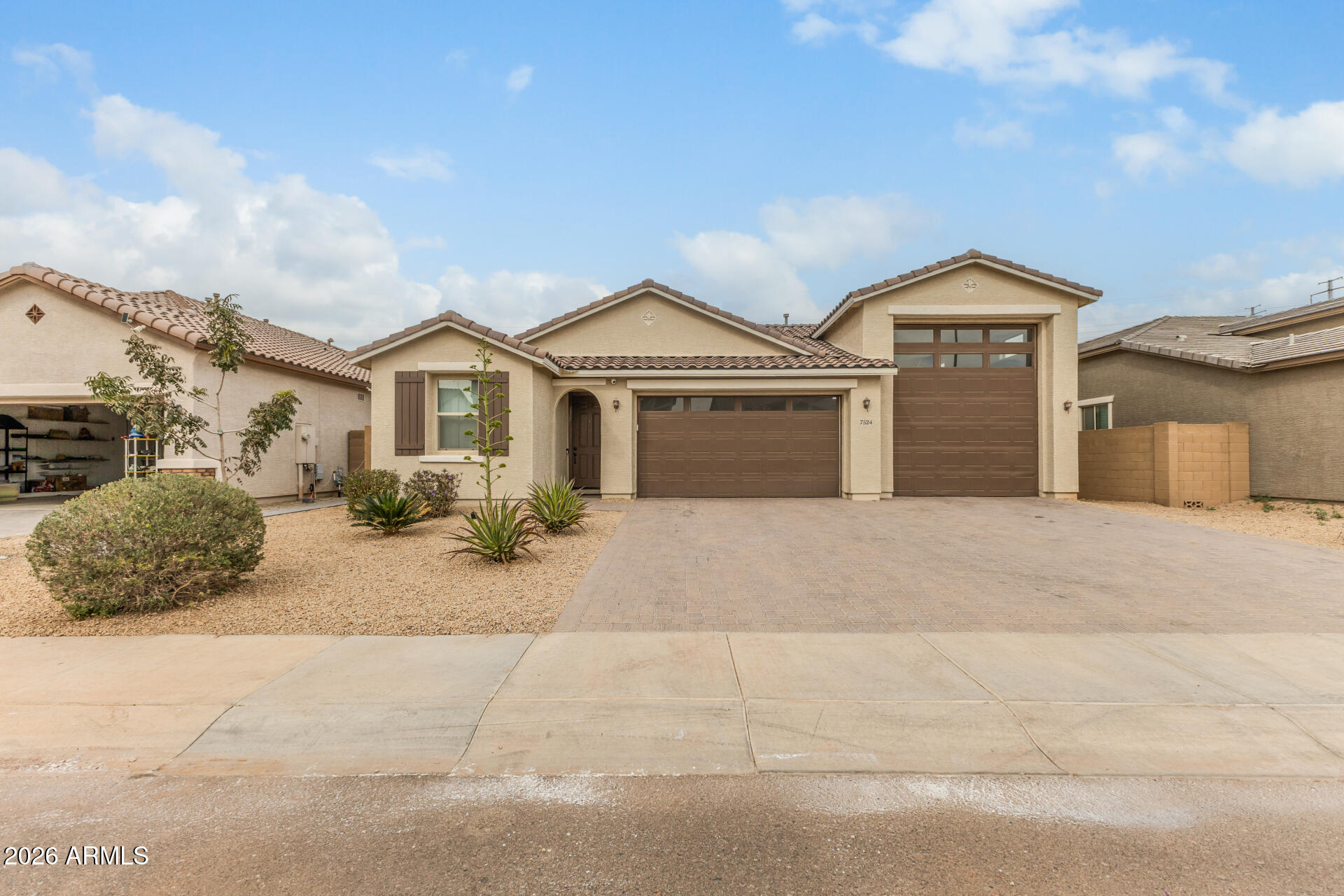 7524 W WARNER Street, Phoenix, AZ 85043 — Photo 1 of 30