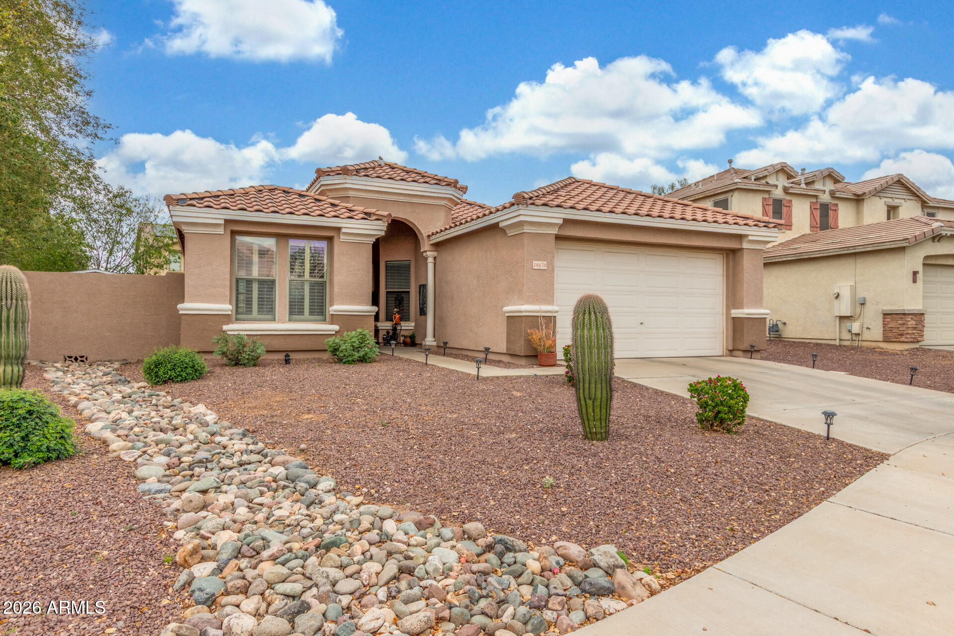 16470 W PRICKLY PEAR Trail, Surprise, AZ 85387 — Photo 1 of 27