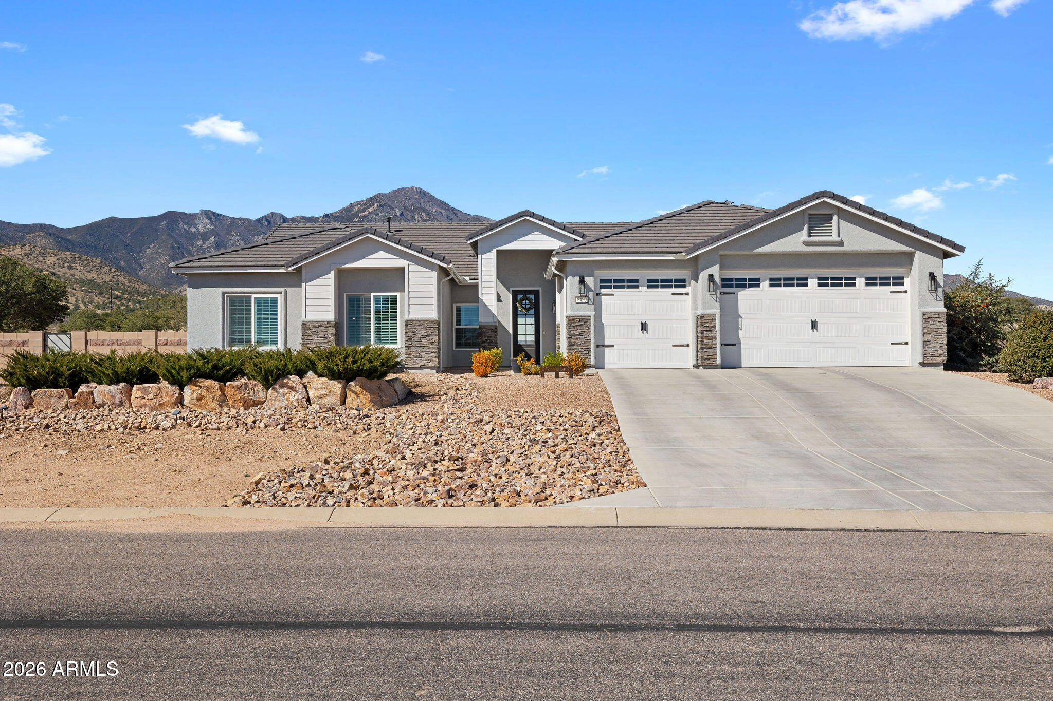 6450 E SADDLEHORN Circle, Hereford, AZ 85615 — Photo 1 of 49