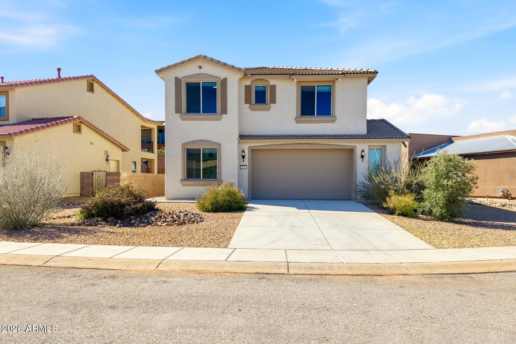 1094 WAGNER Place, Sierra Vista, AZ 85635 — Photo 1 of 40