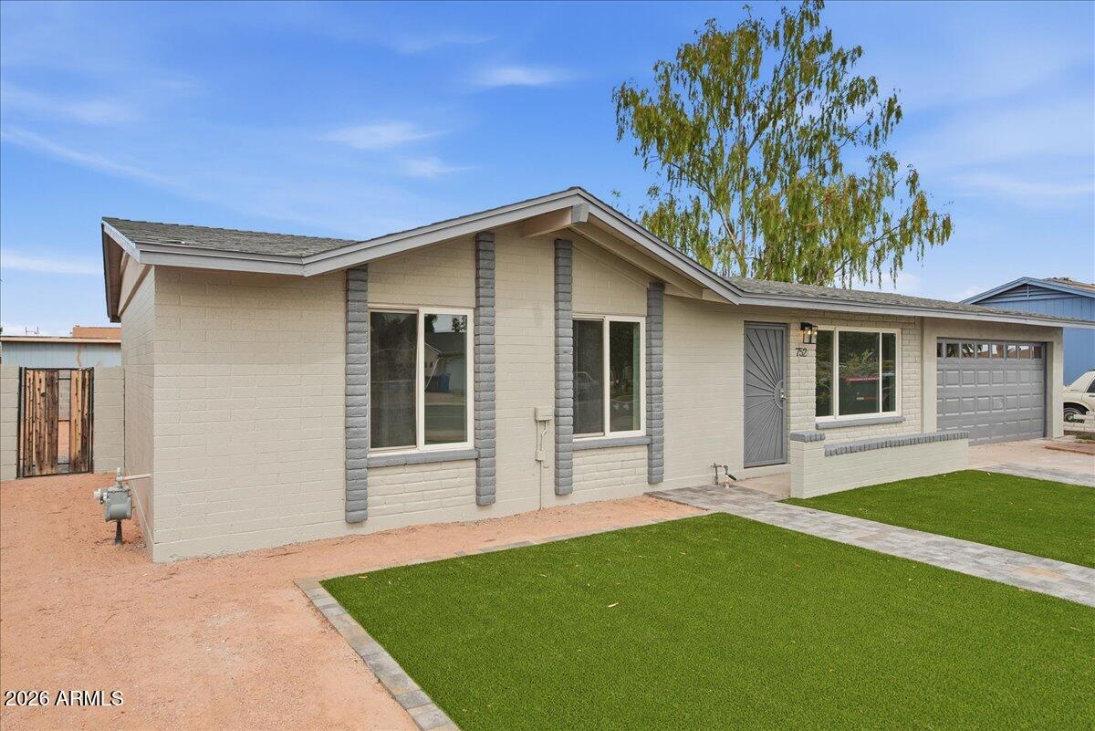 752 E GLADE Avenue, Mesa, AZ 85204 — Photo 1 of 26