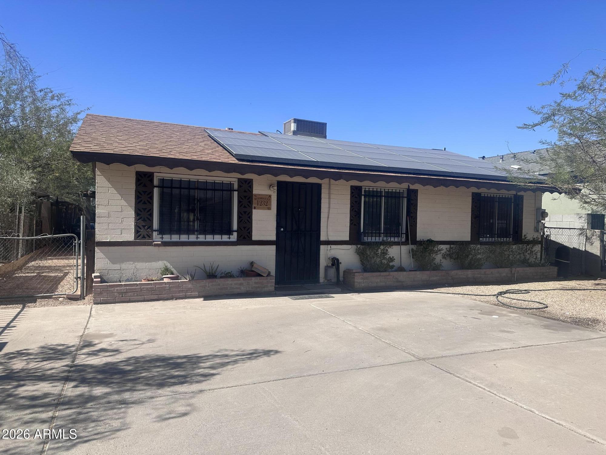 1232 S 10TH Avenue, Phoenix, AZ 85007 — Photo 1 of 11