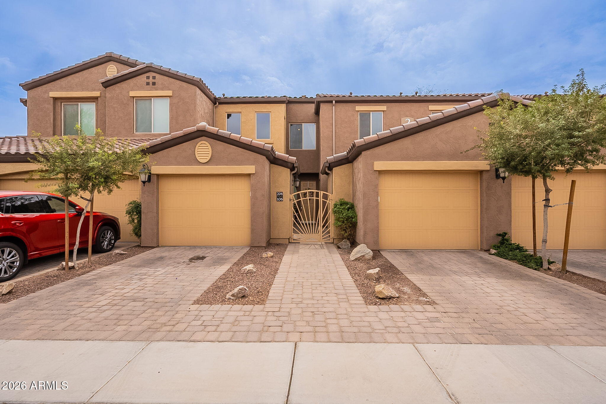 250 W QUEEN CREEK Road 206, Chandler, AZ 85248 — Photo 1 of 43