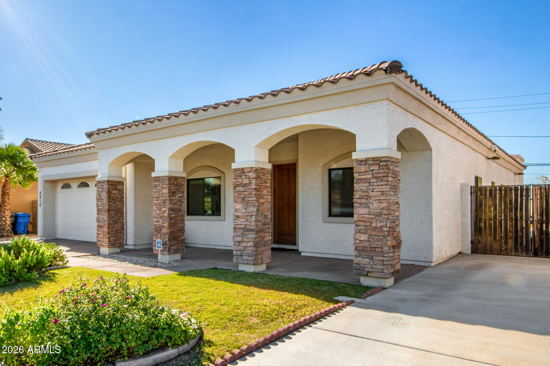 8912 N 15th Lane, Phoenix, AZ 85021 — Photo 1 of 23